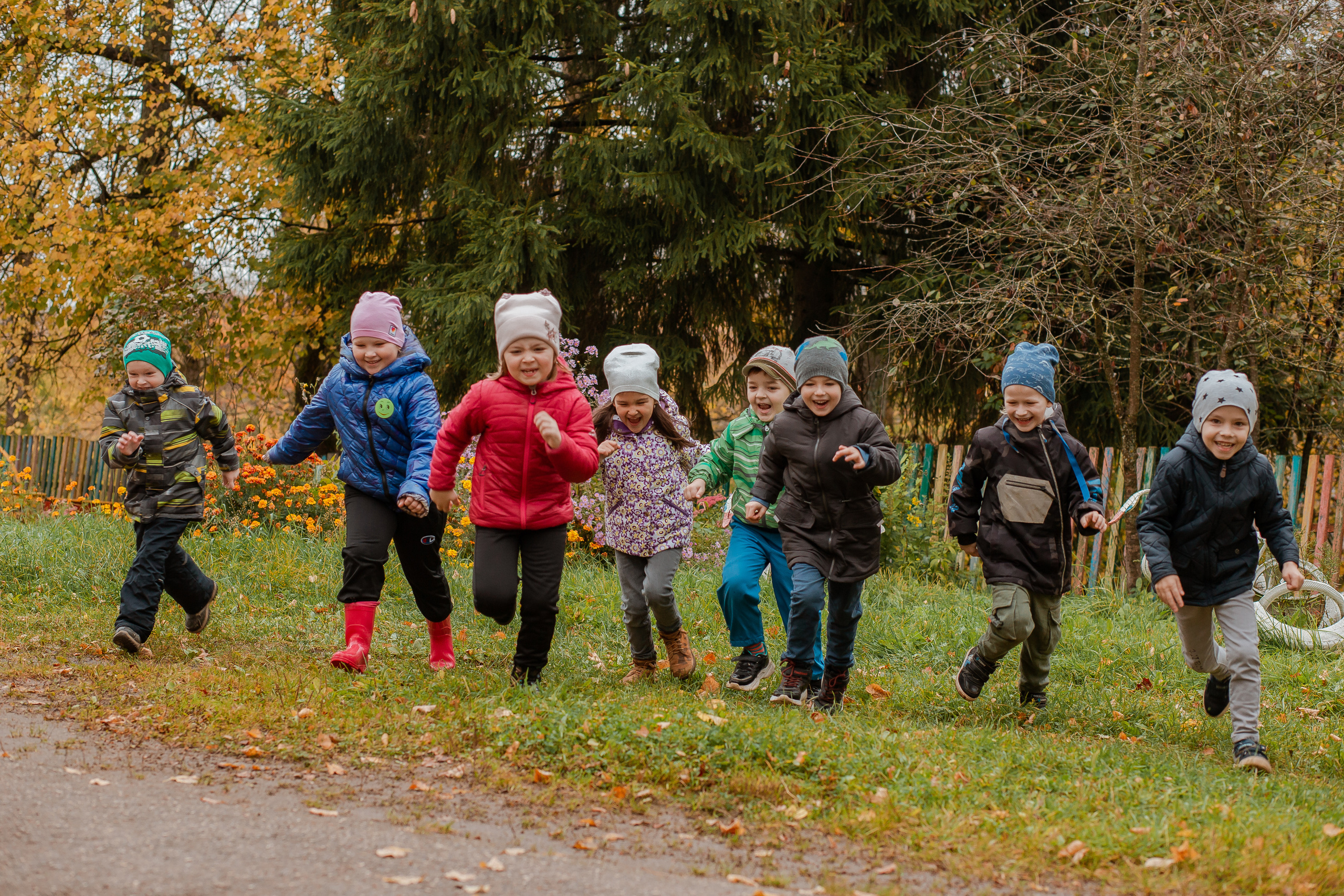Фотосъёмка для выпускного диплома на 2 разворота. Студия выпускных альбомов Остров
