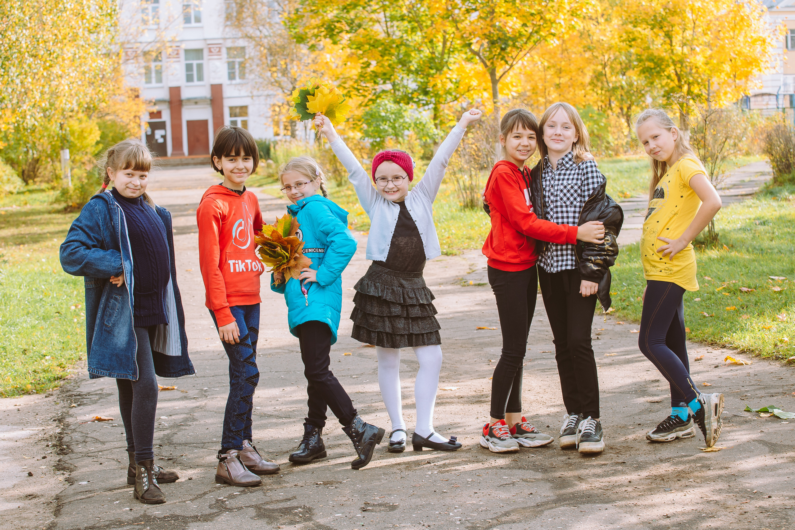 Выпускники 4 класса для фотокниги. Студия выпускных альбомов Остров