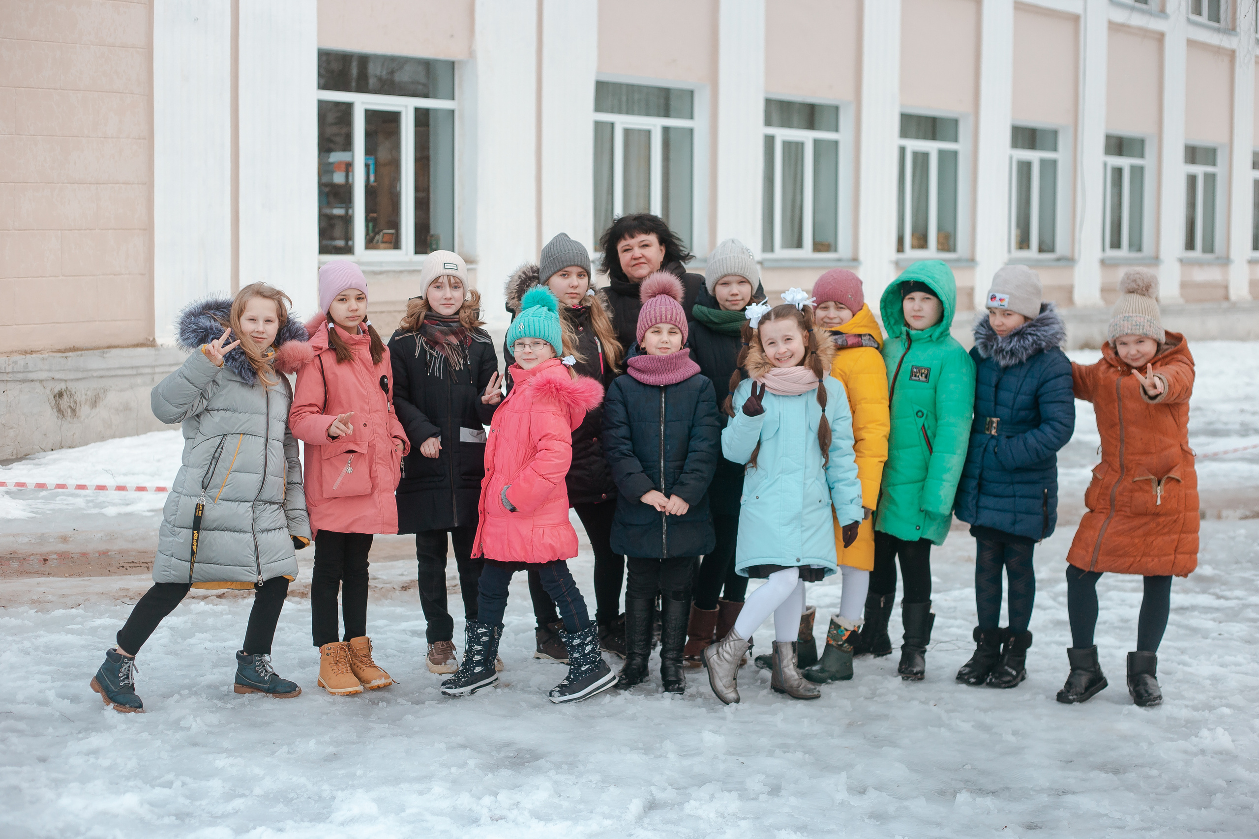 Выпускники 4 класса для фотокниги. Студия выпускных альбомов Остров