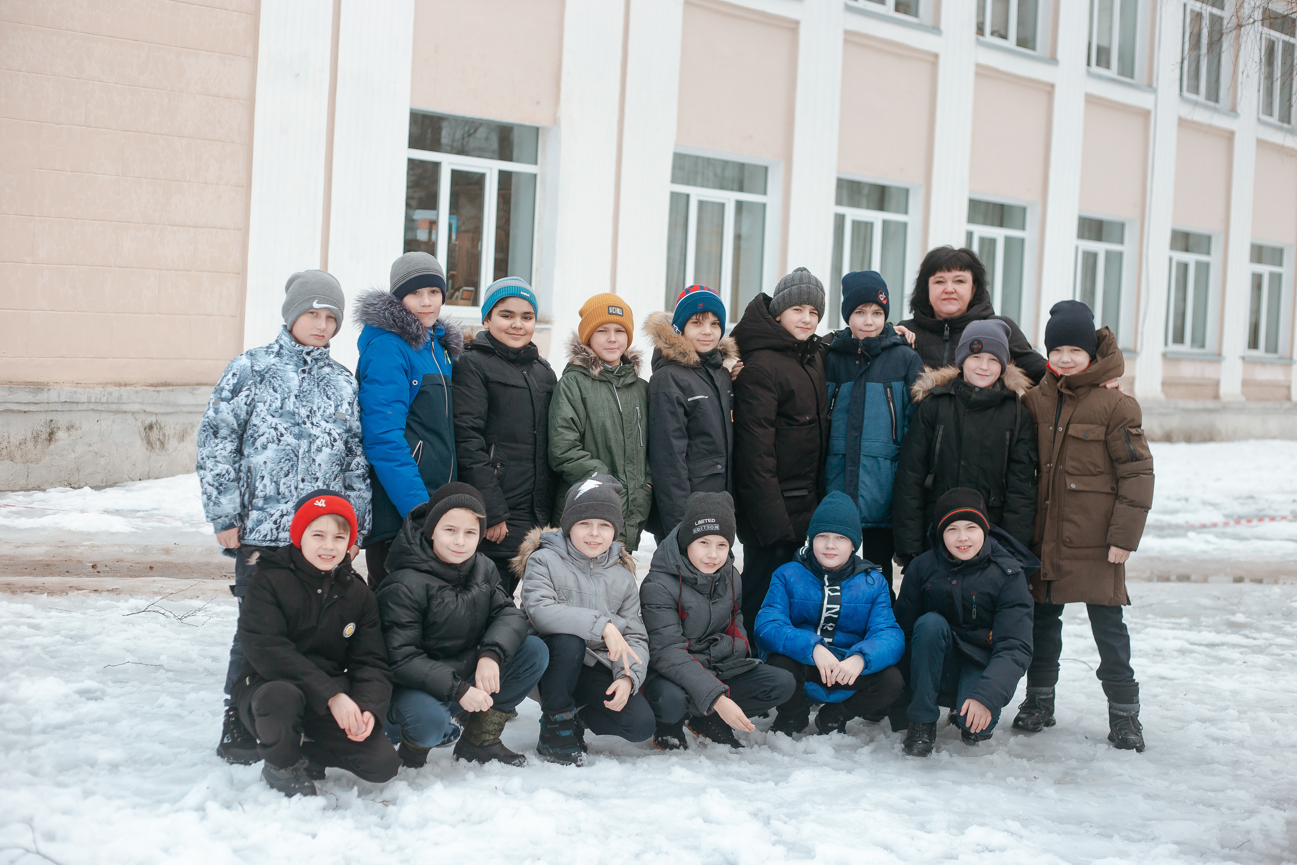 Выпускники 4 класса для фотокниги. Студия выпускных альбомов Остров