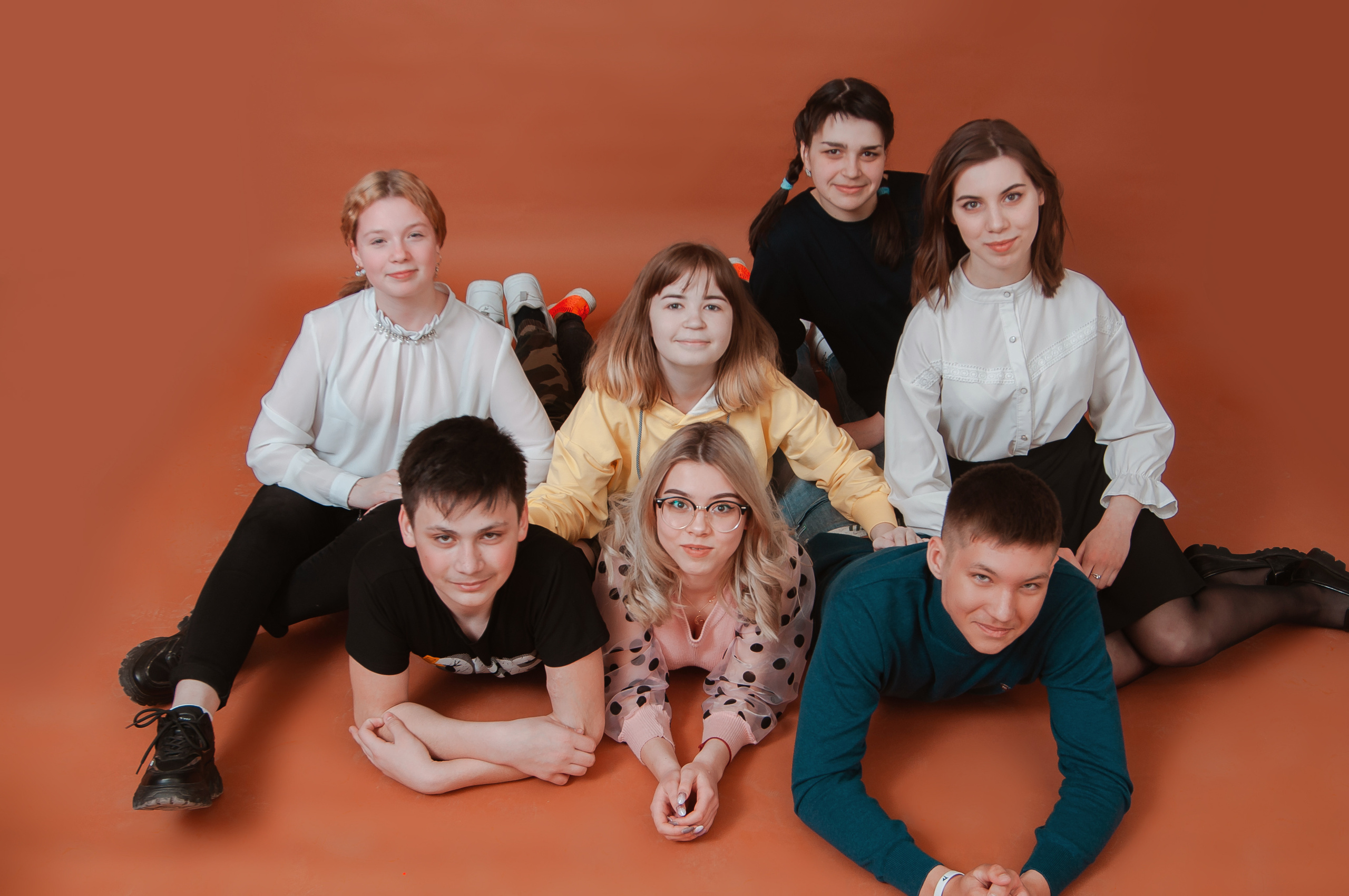 Студийная съемка выпускников для журнала. Студия выпускных альбомов Остров