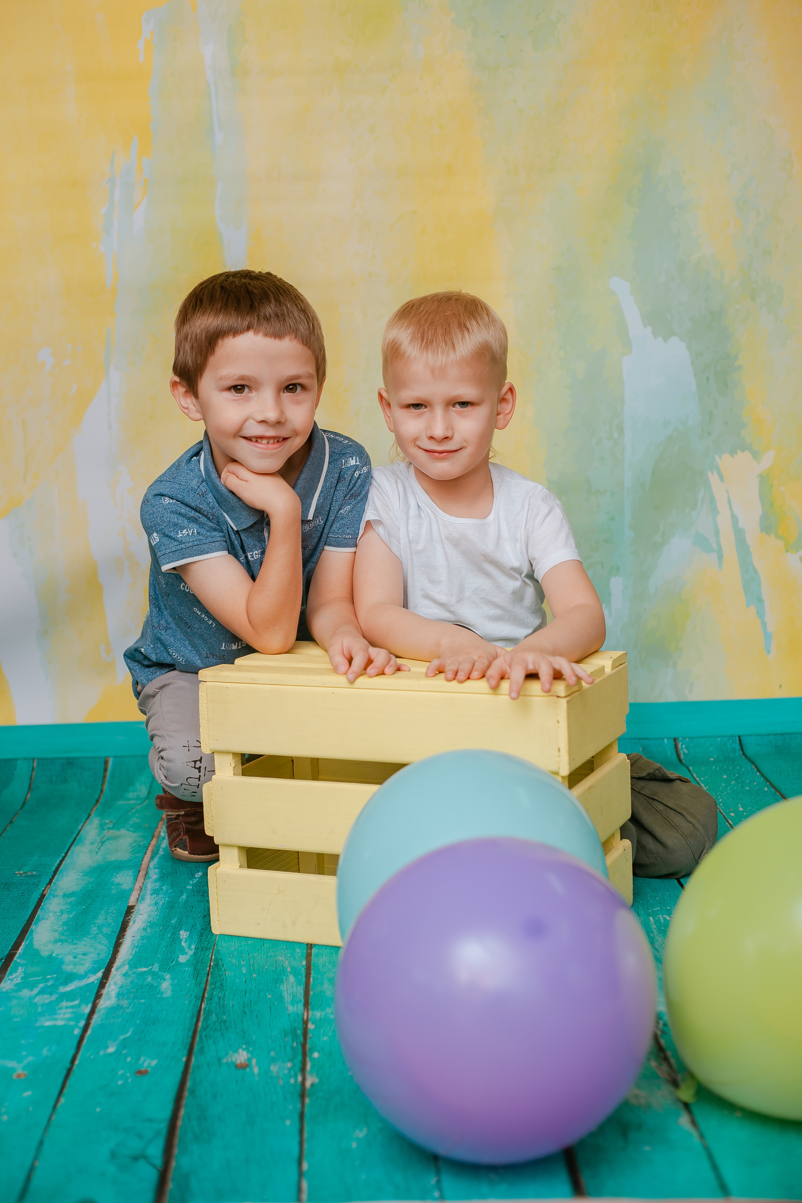 Фотосъёмка для выпускного диплома на 2 разворота. Студия выпускных альбомов Остров