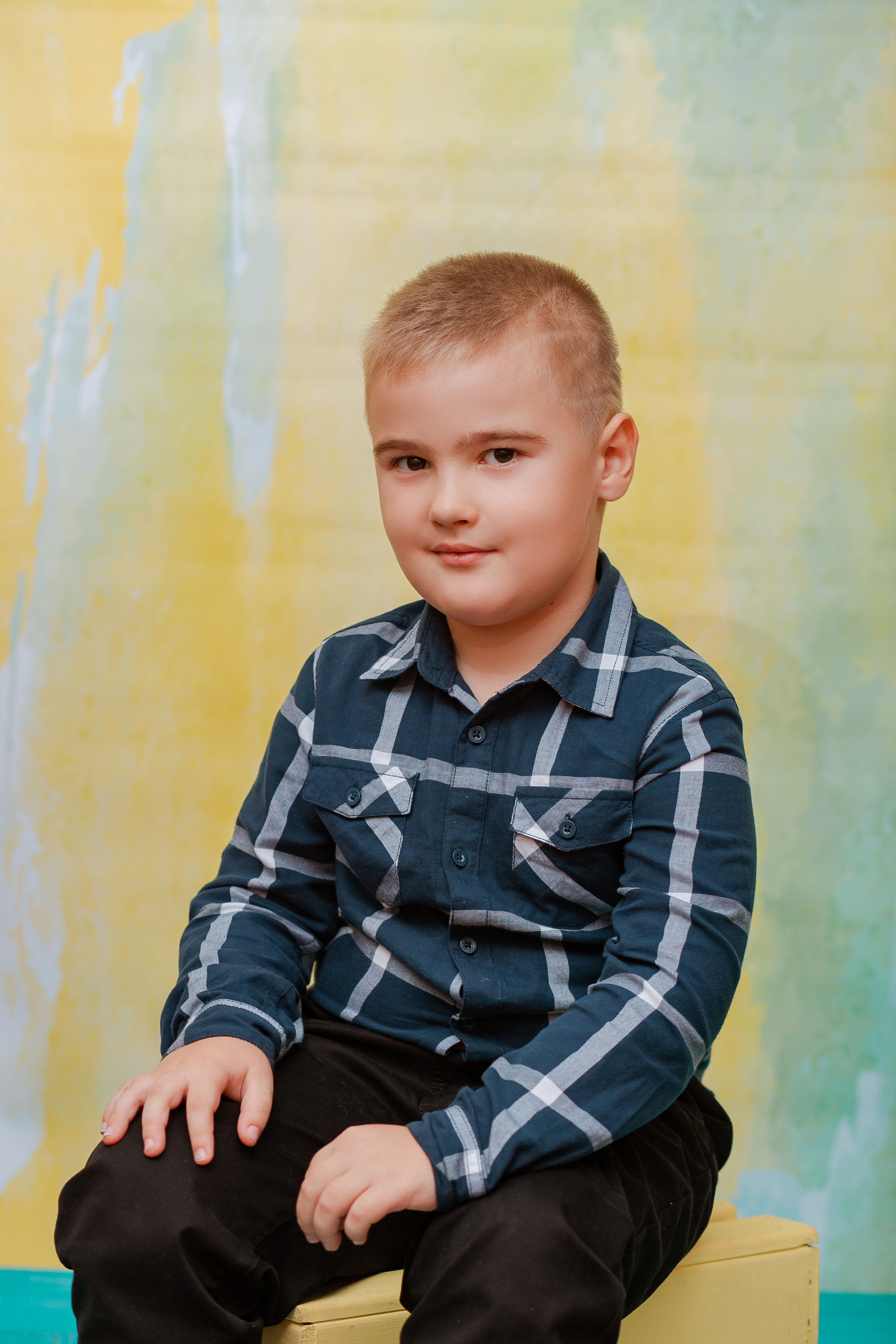 Фотосъёмка для выпускного диплома на 2 разворота. Студия выпускных альбомов Остров