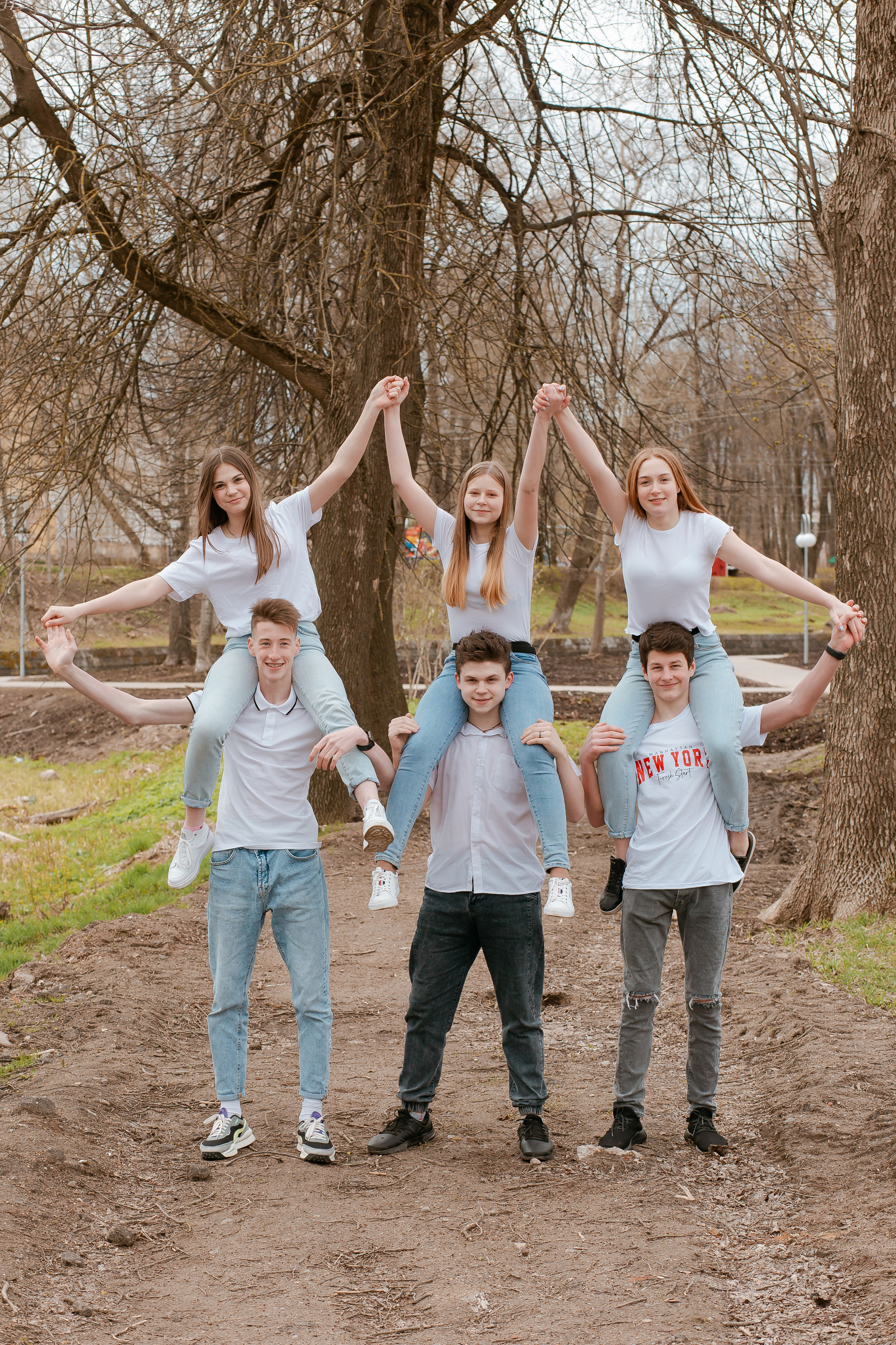 Съемка весной в студии и на улице. Студия выпускных альбомов Остров