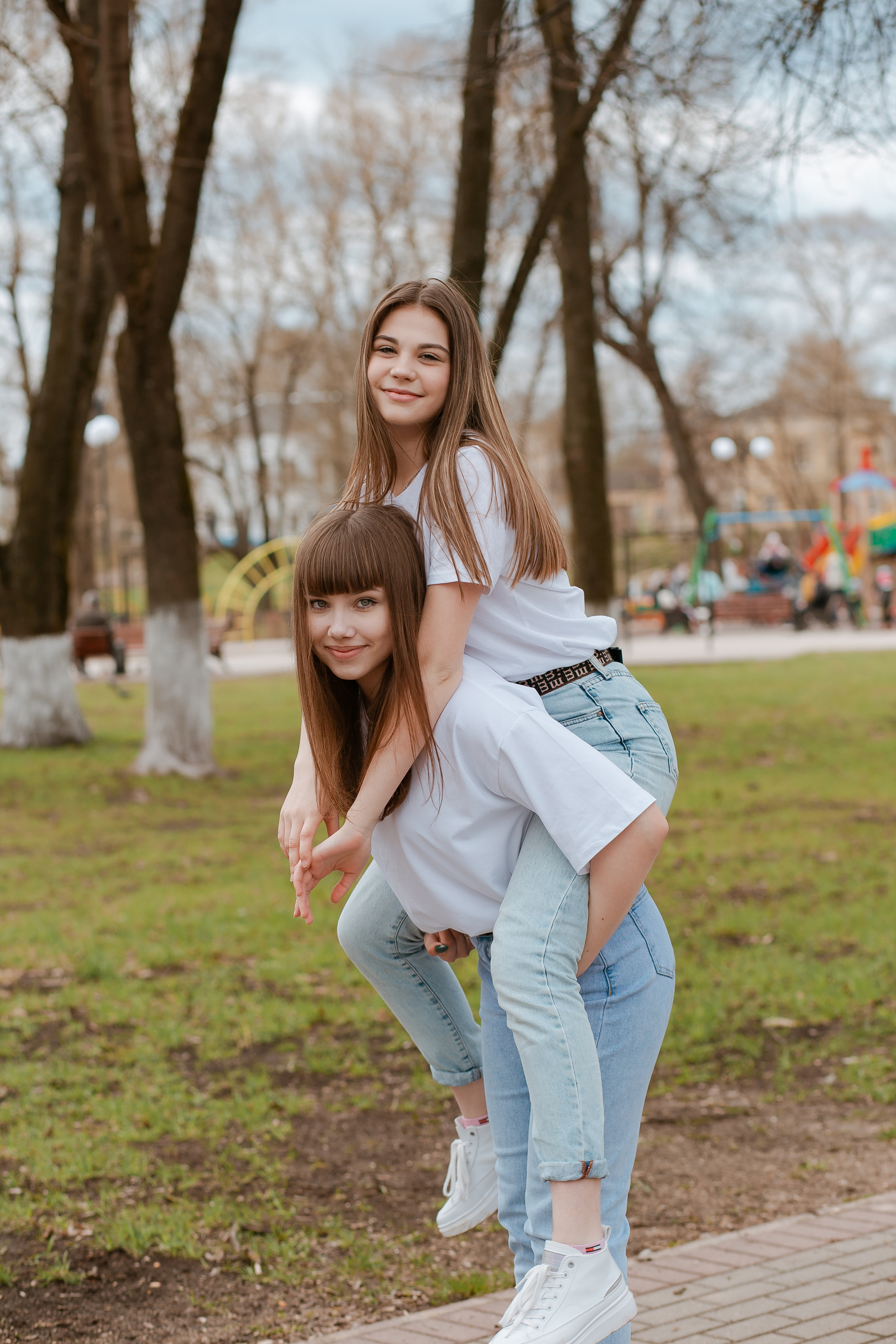 Съемка весной в студии и на улице. Студия выпускных альбомов Остров