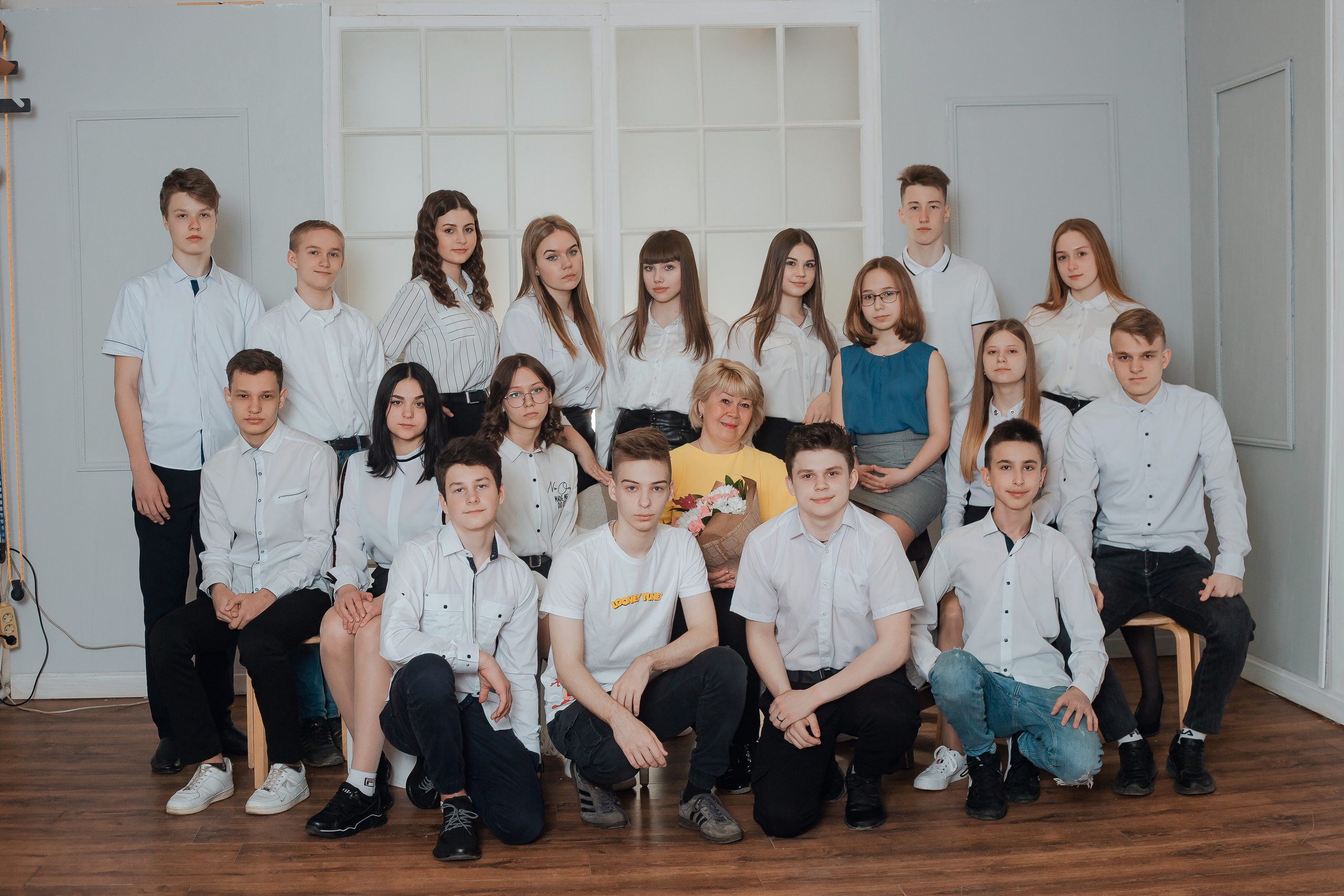 Съемка весной в студии и на улице. Студия выпускных альбомов Остров