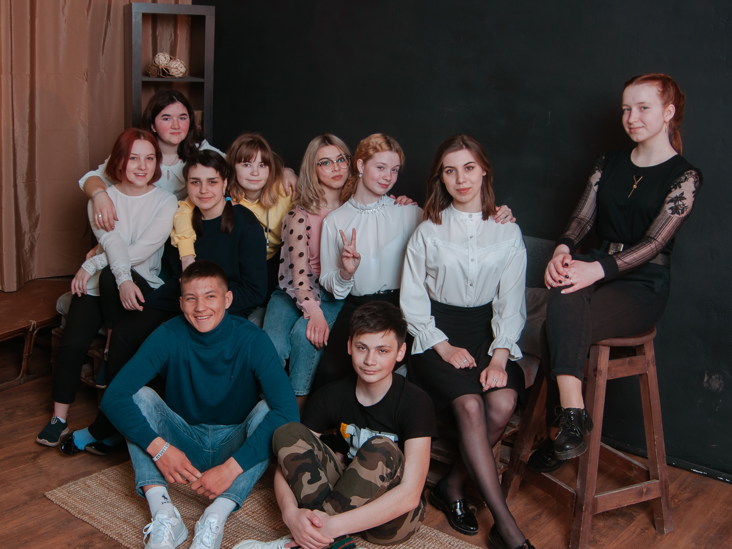 Студийная съемка выпускников для журнала. Студия выпускных альбомов Остров