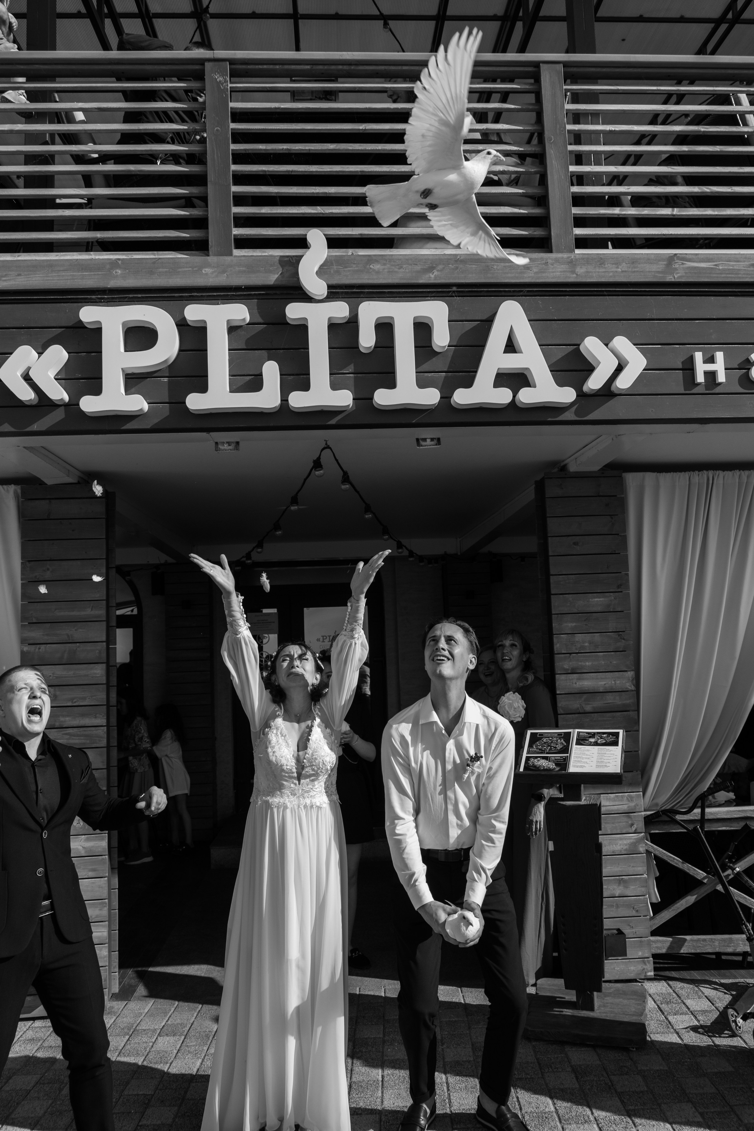 Отзывы о фотографе. Лучший фотограф города. Топ 100. Топ 10. Лучший фотограф. Профессионал. реальные фото со свадьбы, примеры работ фотограф. Профессиональная фотосъемка в Крыму. Натуральные эмоции и живые кадры. Забронируйте дату прямо сейчас!