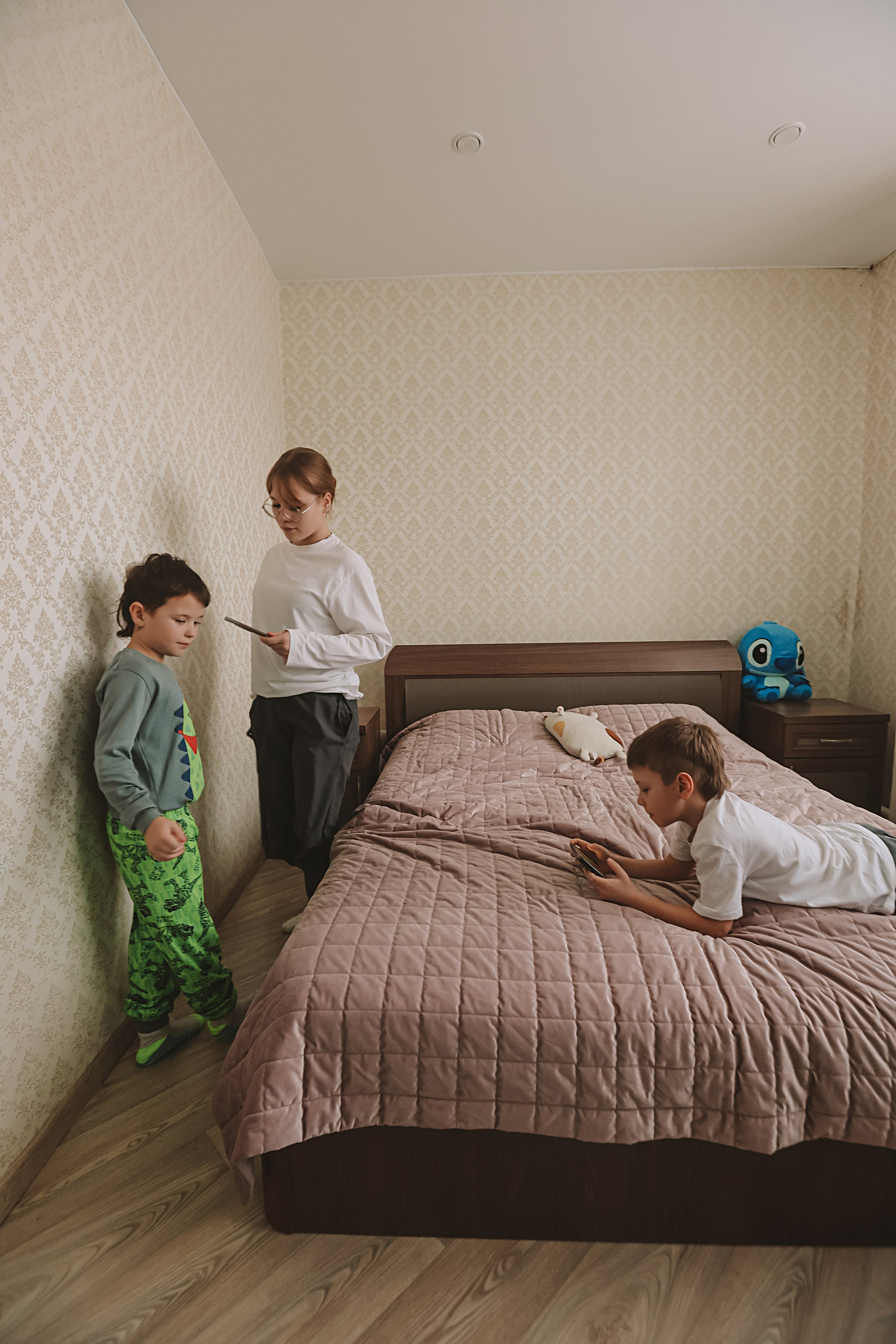 Большая семья репортаж. Семейный фотограф Тюмень, фотограф на роды Салмина Мария