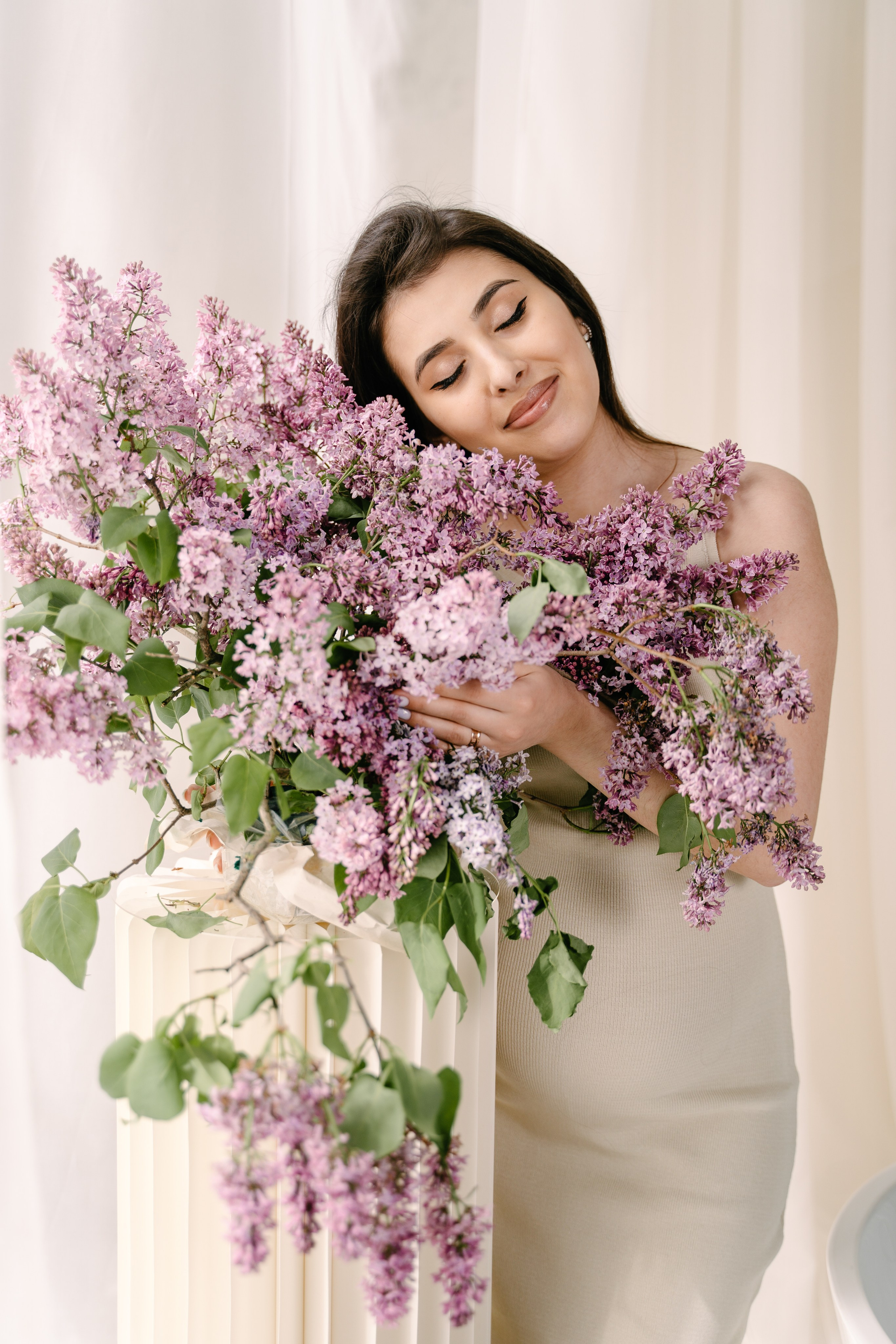 Диана в ожидании сирень. Свадебный фотограф Юлия Копылова