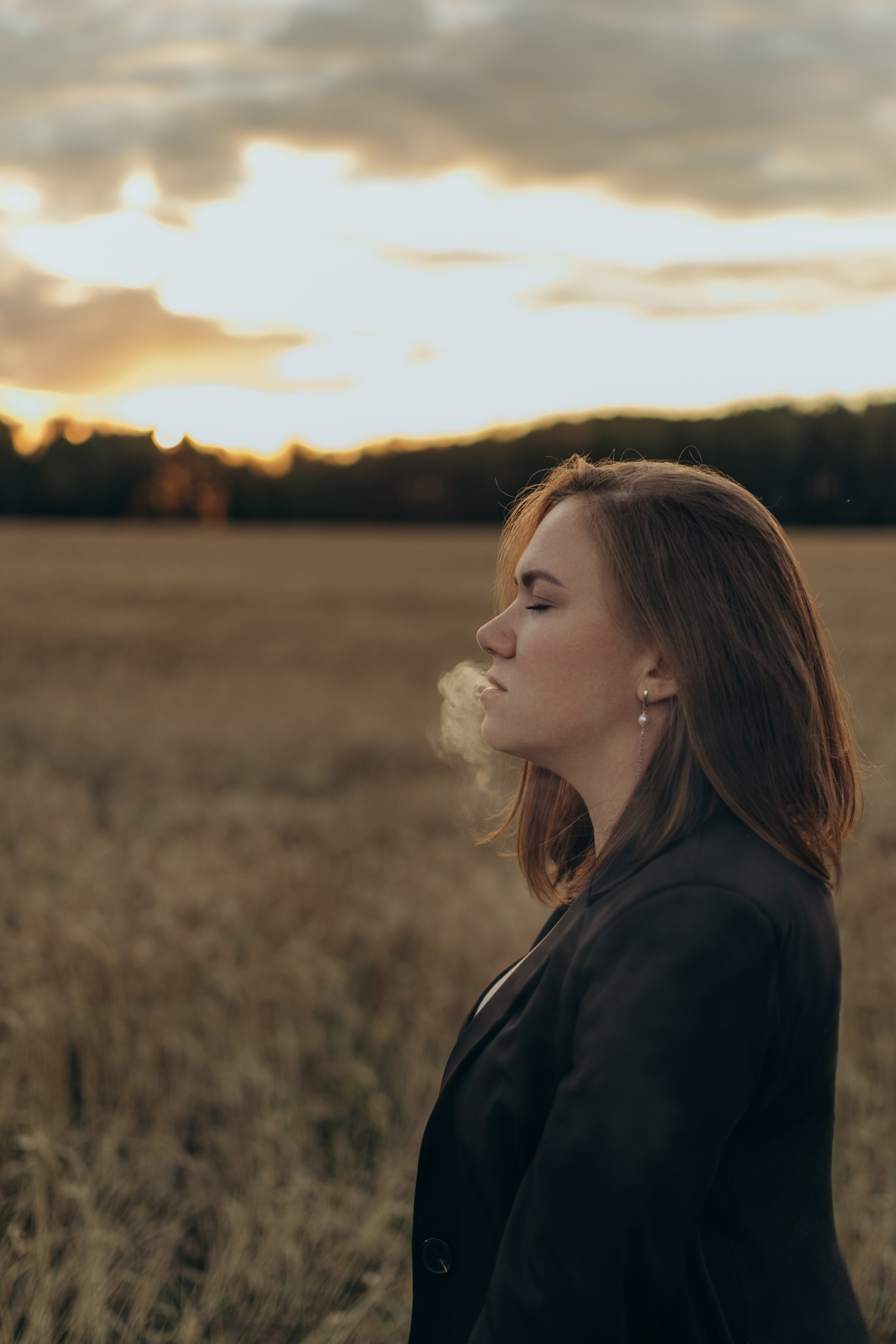 Бунтарка в поле. Фотограф в Тарусе Серпухове Москве Рина Дукежанова