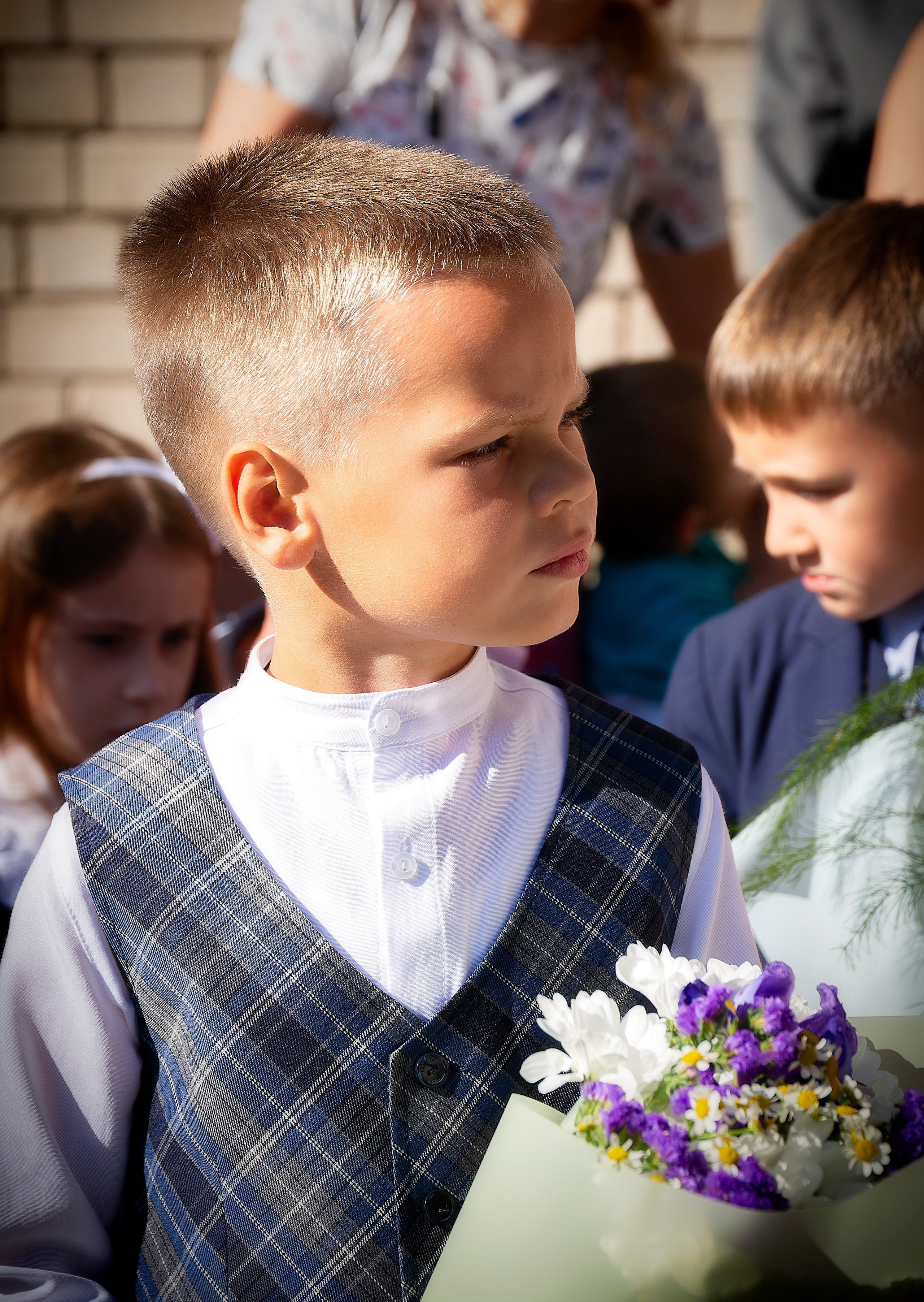 1 Сентября. Школа № 135. Лев Постнов.Фотограф. Нижний Новгород