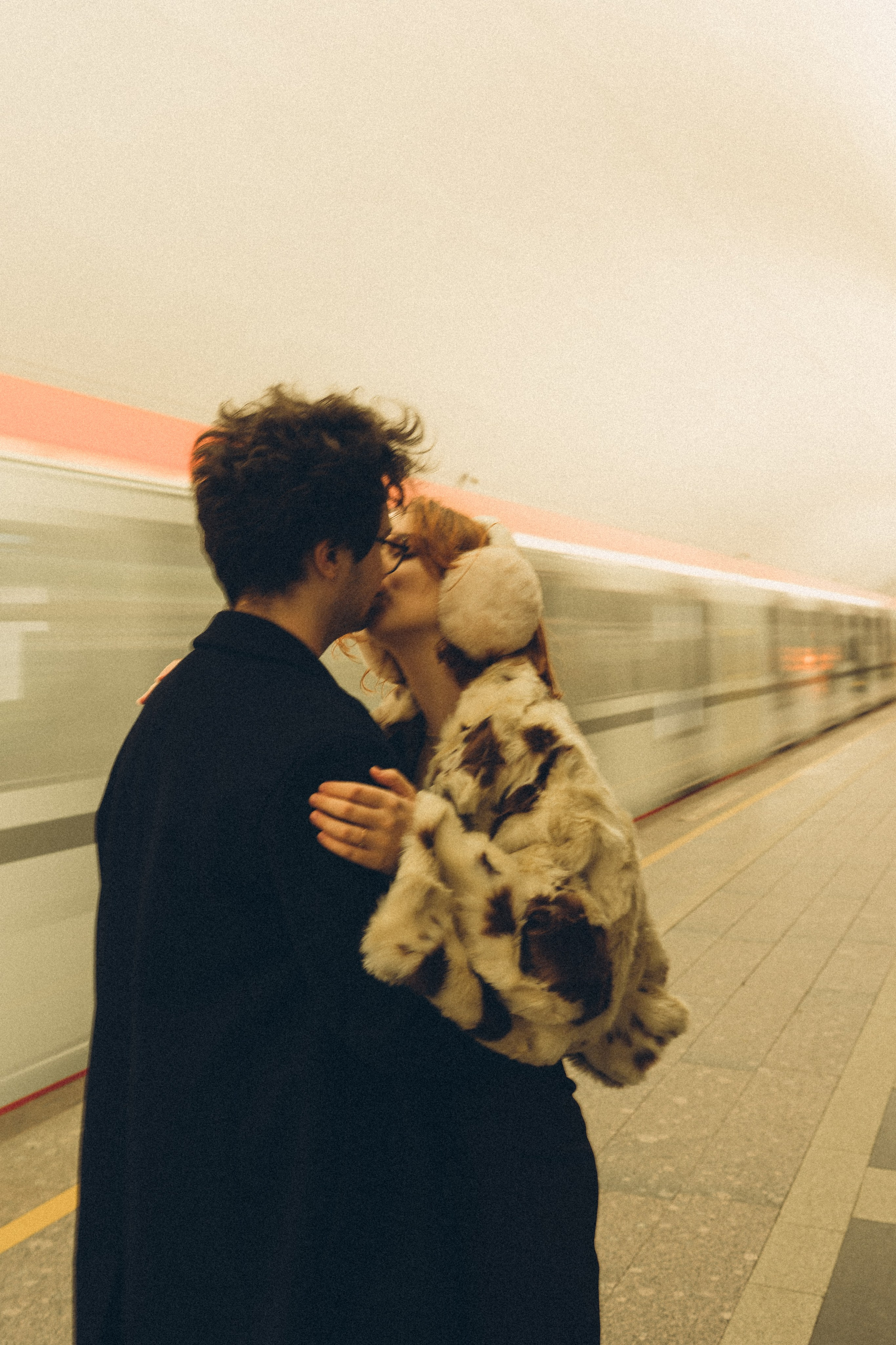 НОВОГОДНЯЯ ФОТОСЕСИИЯ ПАРЫ В МЕТРО ЛЮБОВЬ. Профессиональный фотограф, Санкт-Петербург — Виктория Богомолова