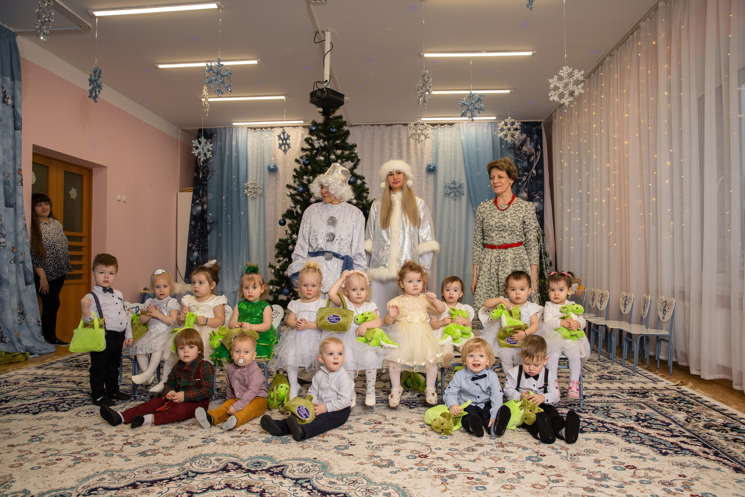 Новогодний утренник Успех. Фотограф в Железнодорожном и Балашихе