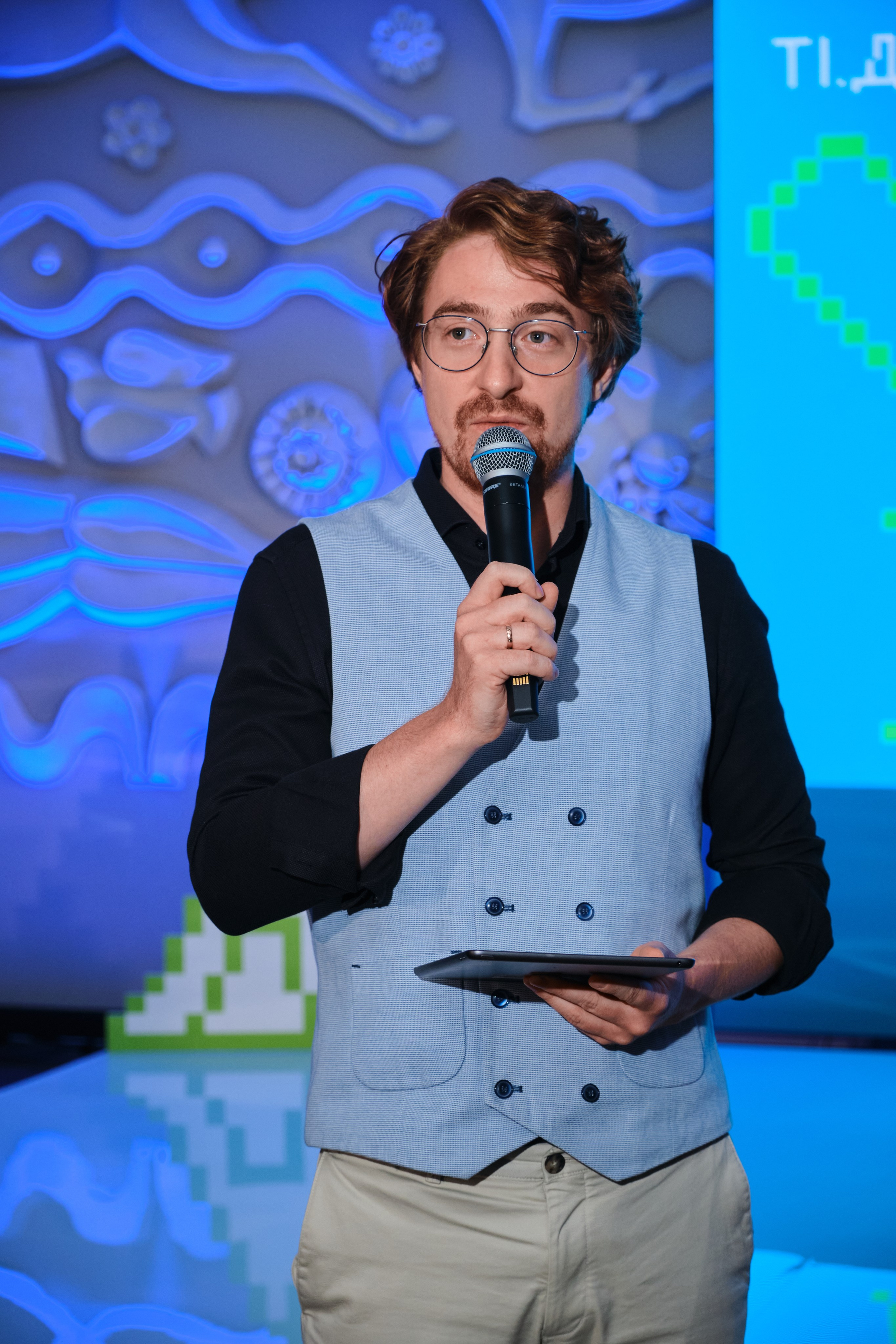 Видеосъемка проектов, промо мероприятий, гала встреч, видеосъемка выставок и видеосъемка форумов. Фотосъемка выставок, мероприятий, форумов