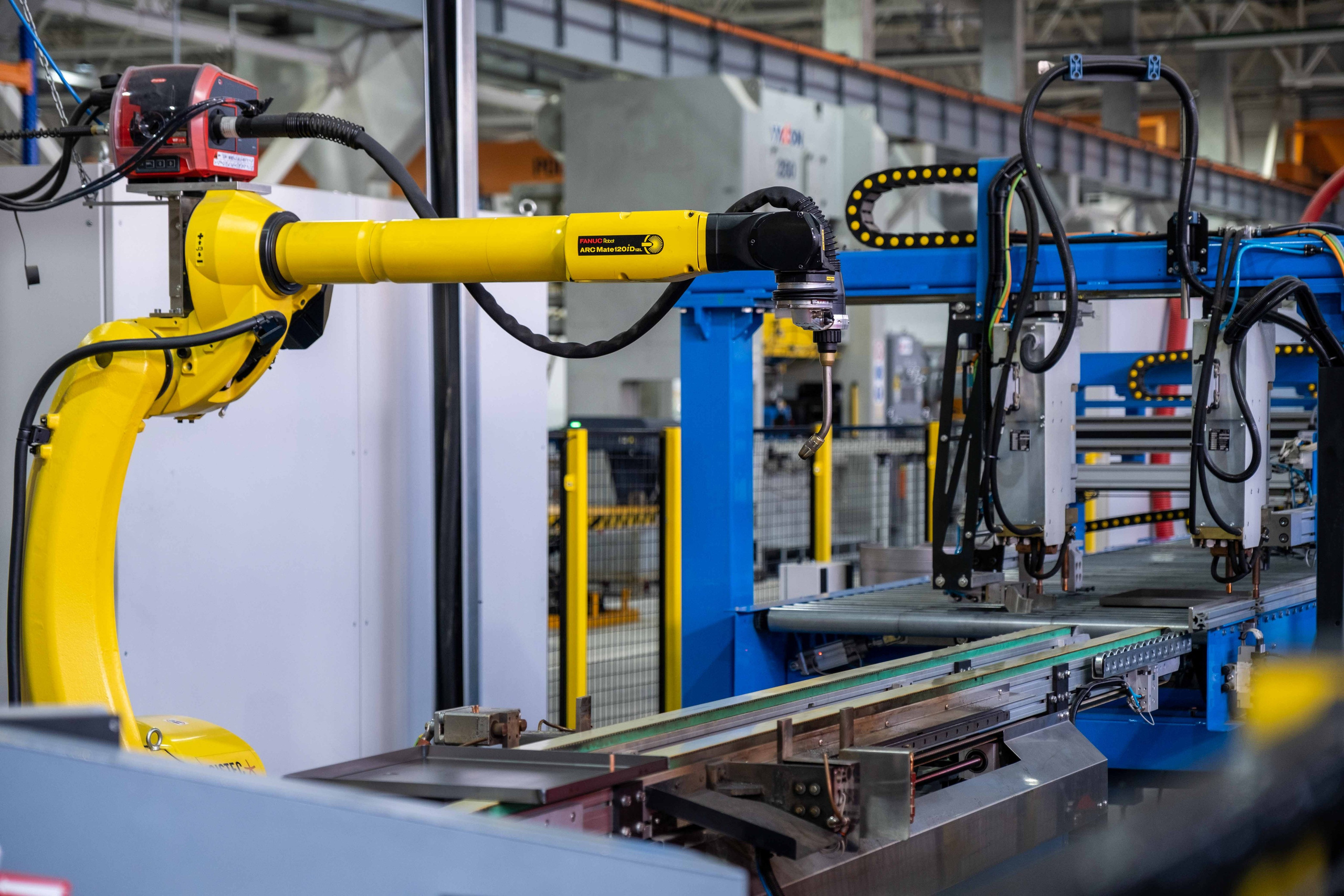 IEK — торжественное открытие производственного цеха. Фото тур