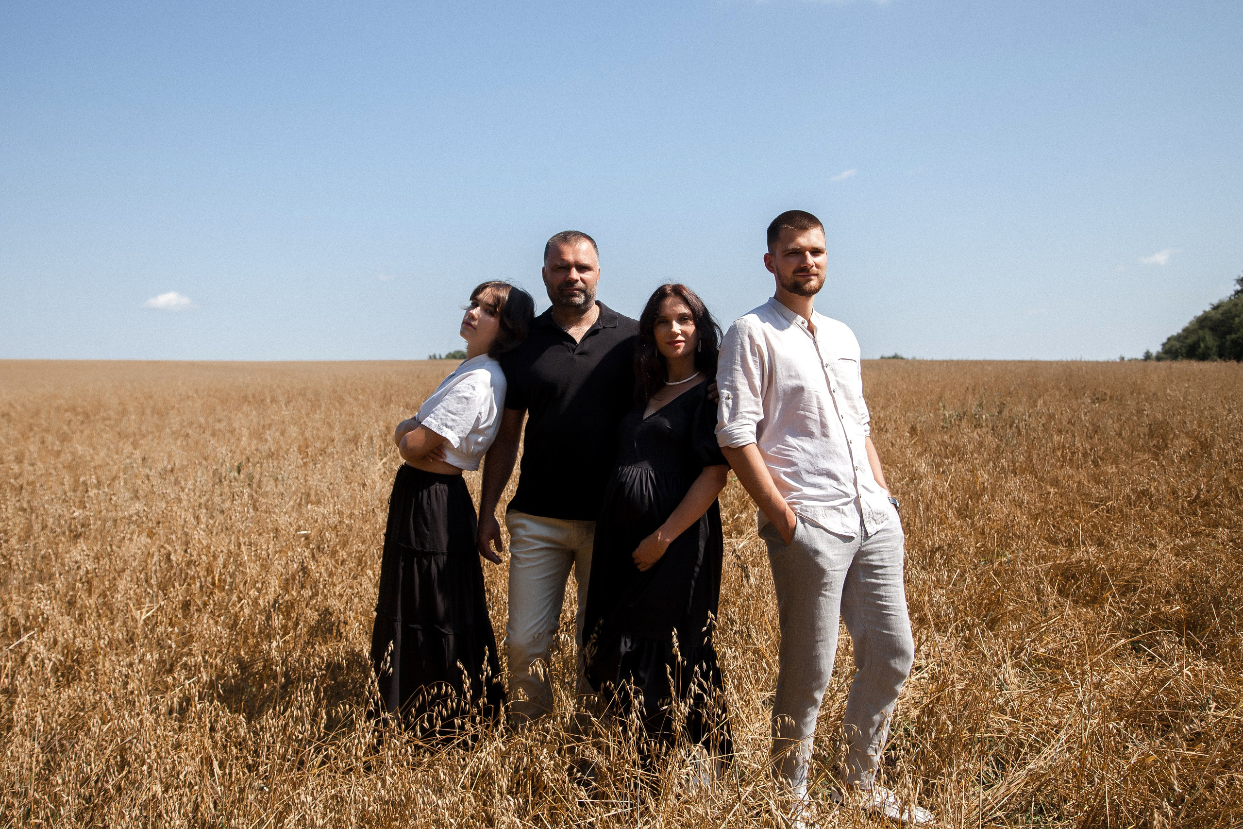 Михаил, Ирина, Роман и Ксения. Портретный, семейный, свадебный фотограф в Брянске Маргарита Василькова