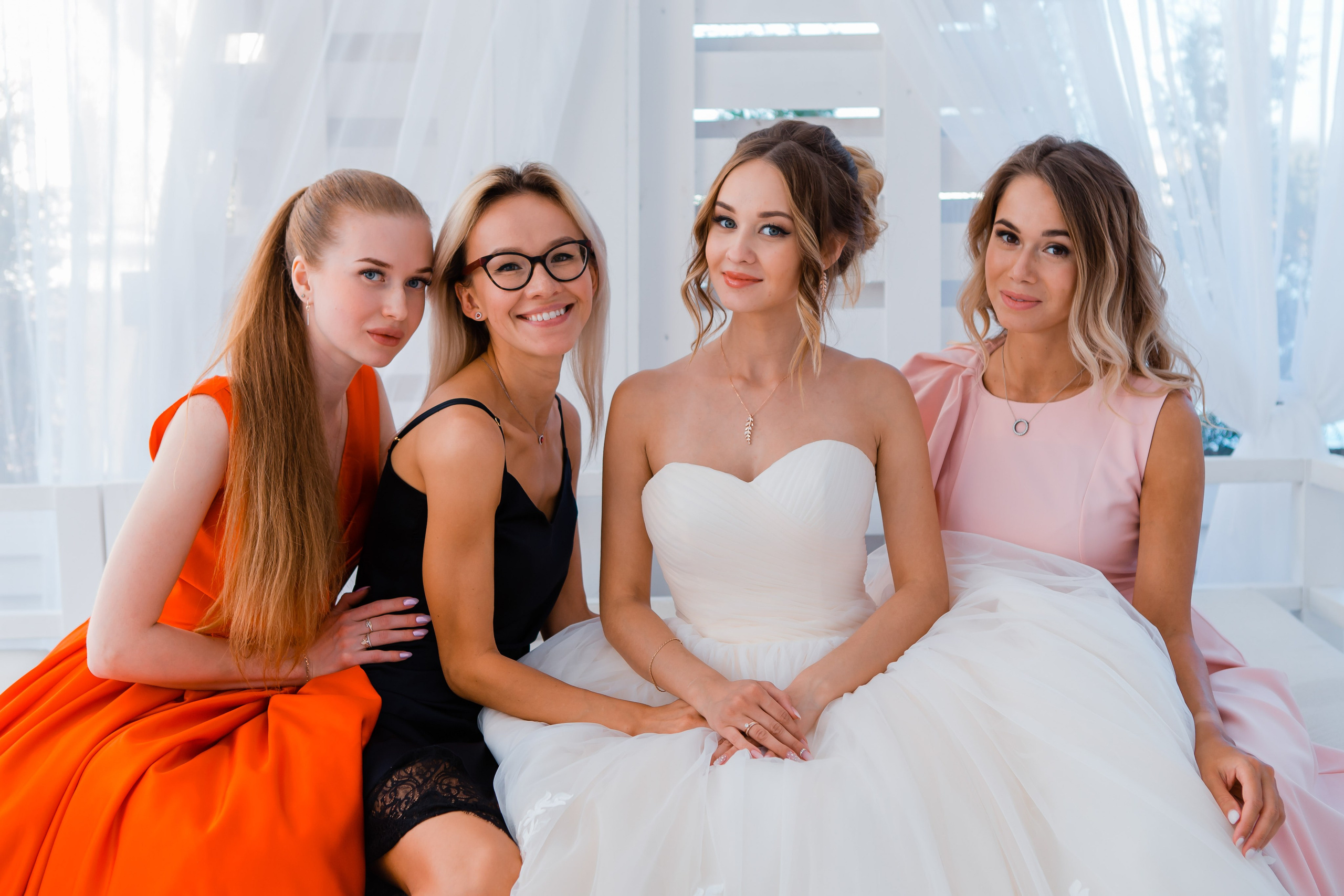 Денис и Ксения. Видеосъемка и фотосъемка свадеб. Фотограф и оператор на свадьбу. Видеосъемка подкастов, собственная видео-фотостудии. Предметная фотосъемка