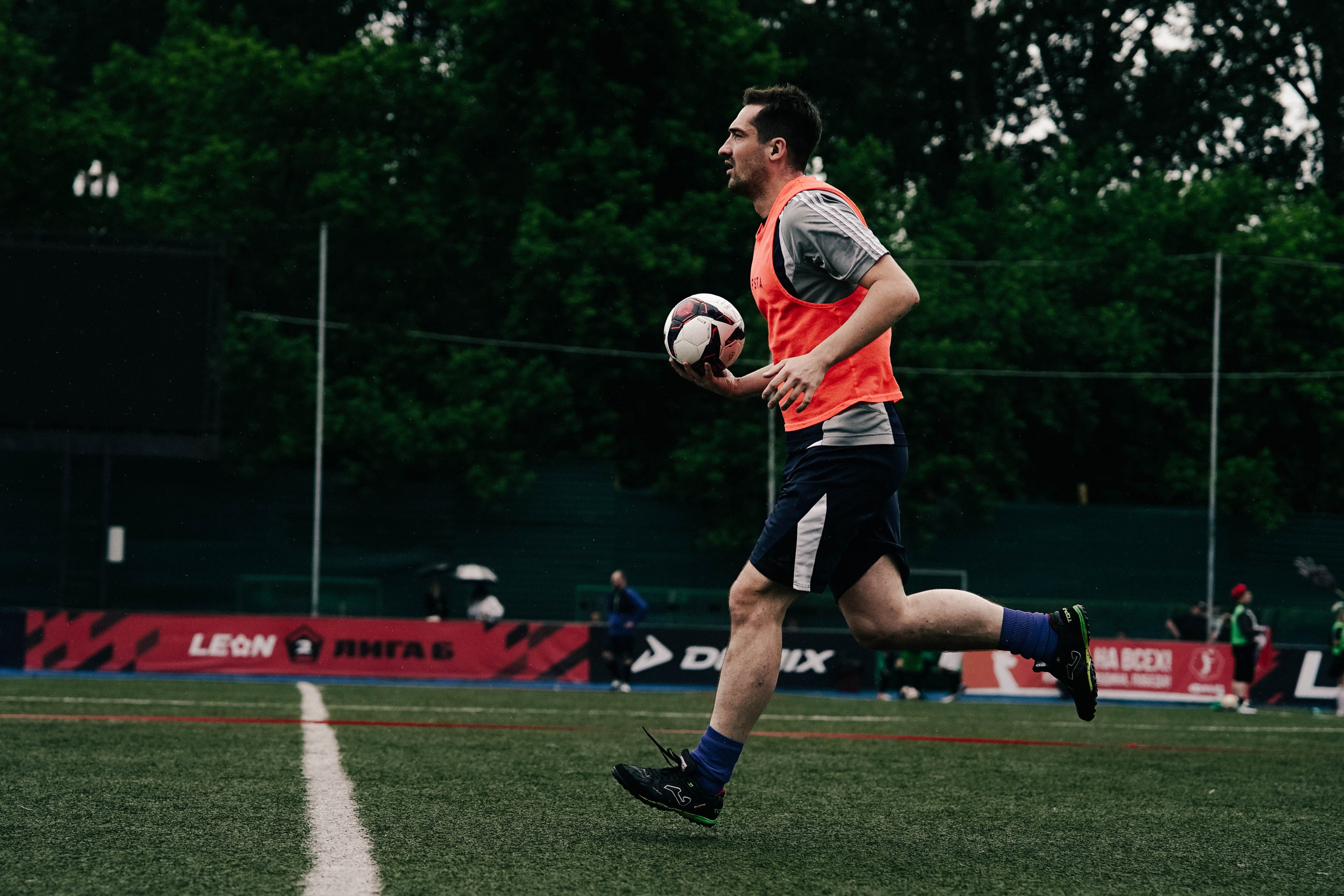 SPORT SHOOTS. Awes fram