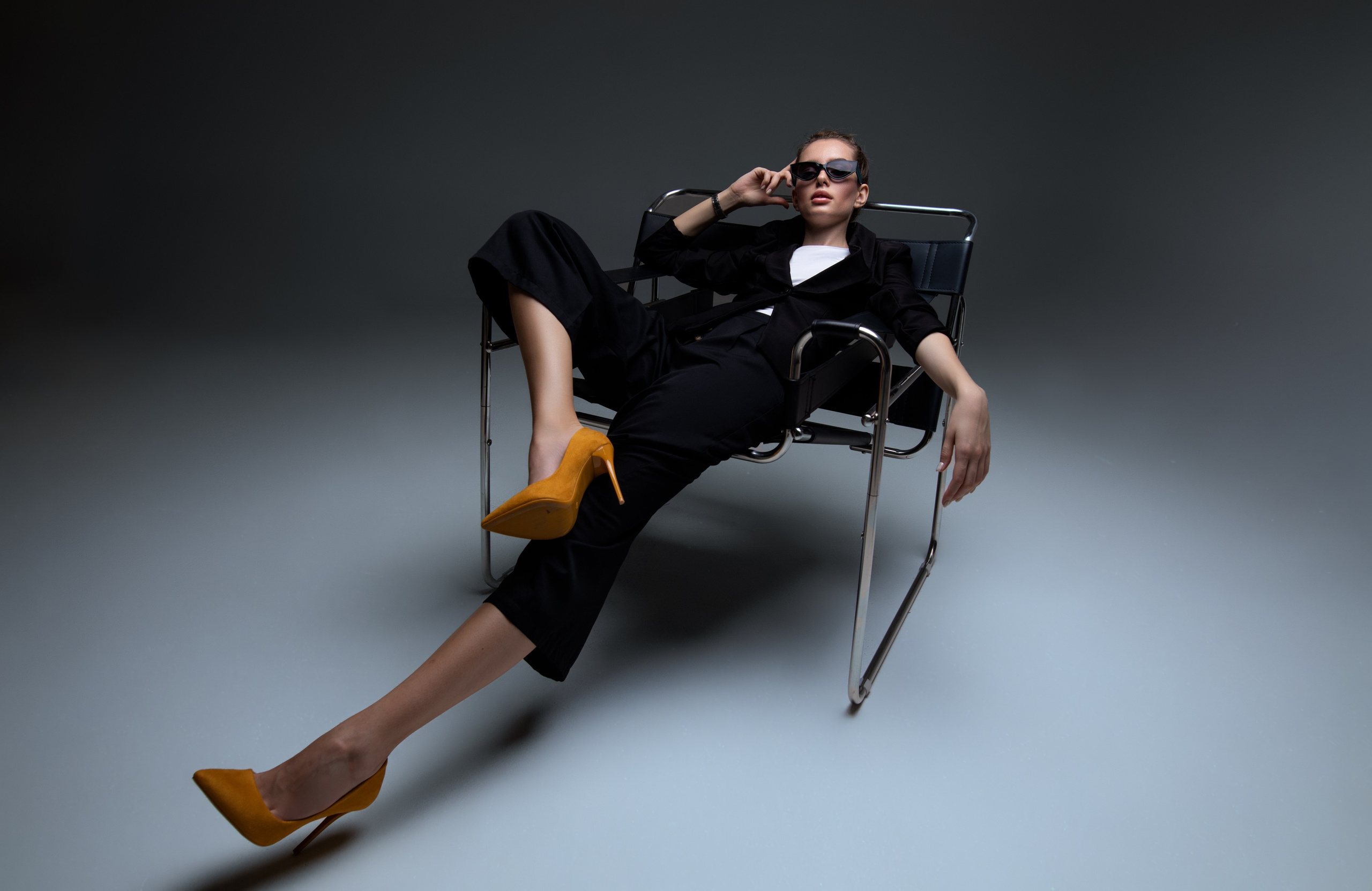 Студийная съемка с Дариной на циклораме в формате для «себя»