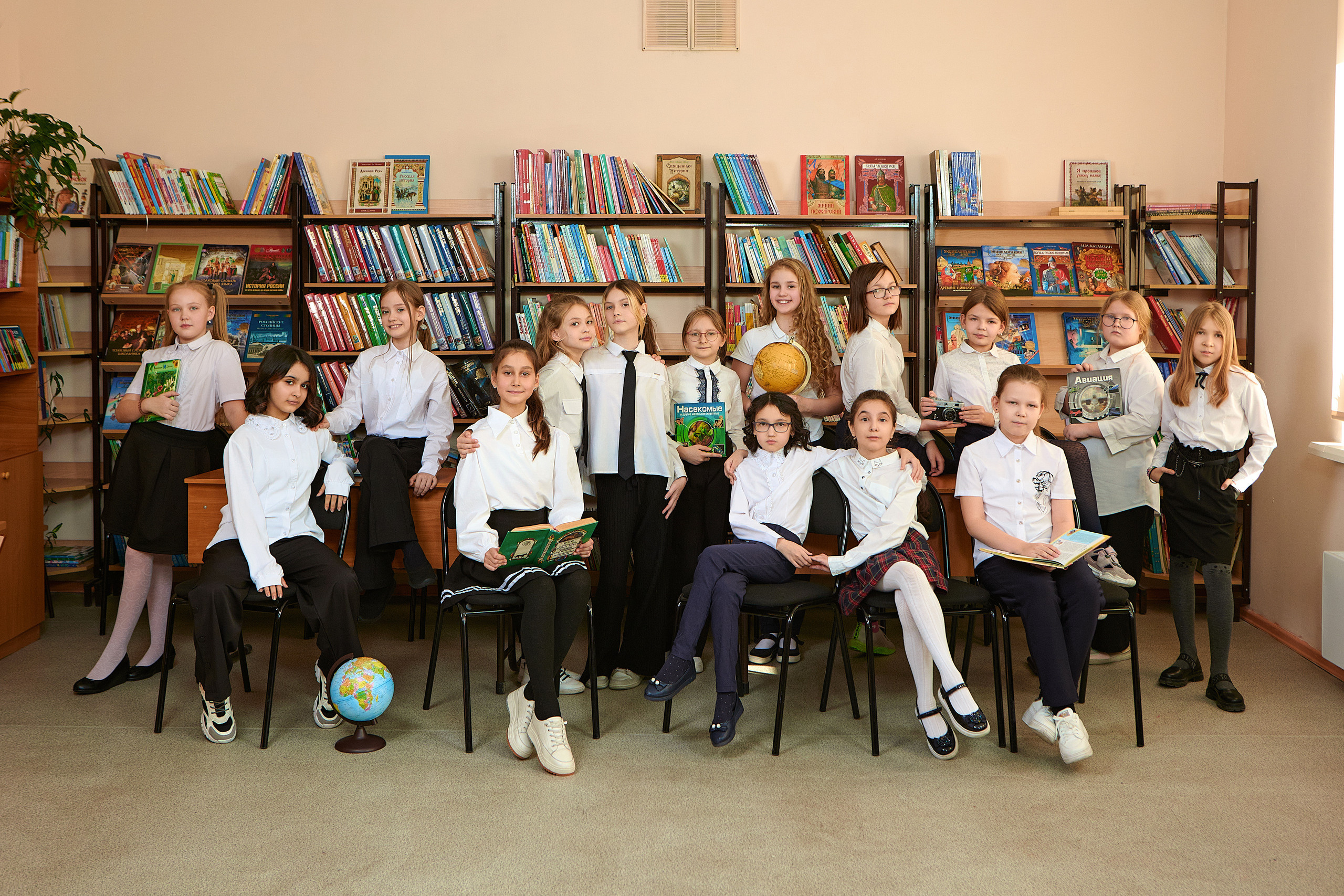 Отзывы о работе фотографа для школы и детского сада в Новосибирске. Выпускной альбом Новосибирск