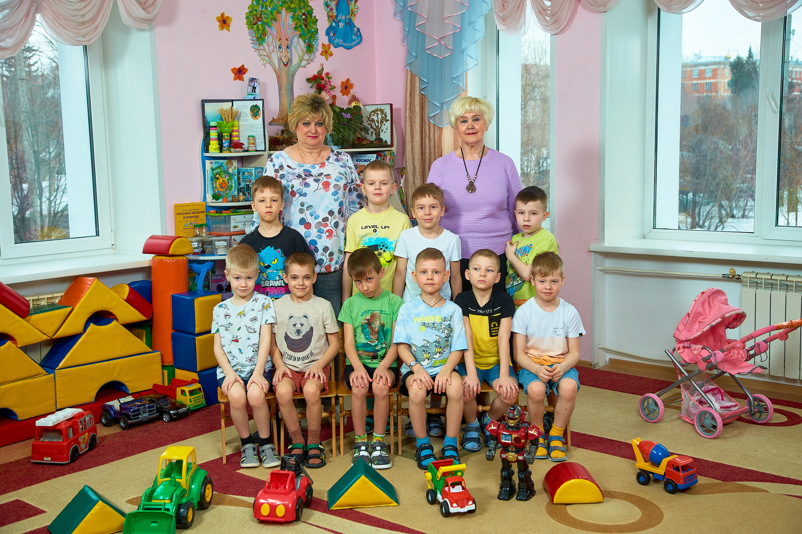 Отзывы о работе фотографа для школы и детского сада в Новосибирске. Выпускной альбом Новосибирск