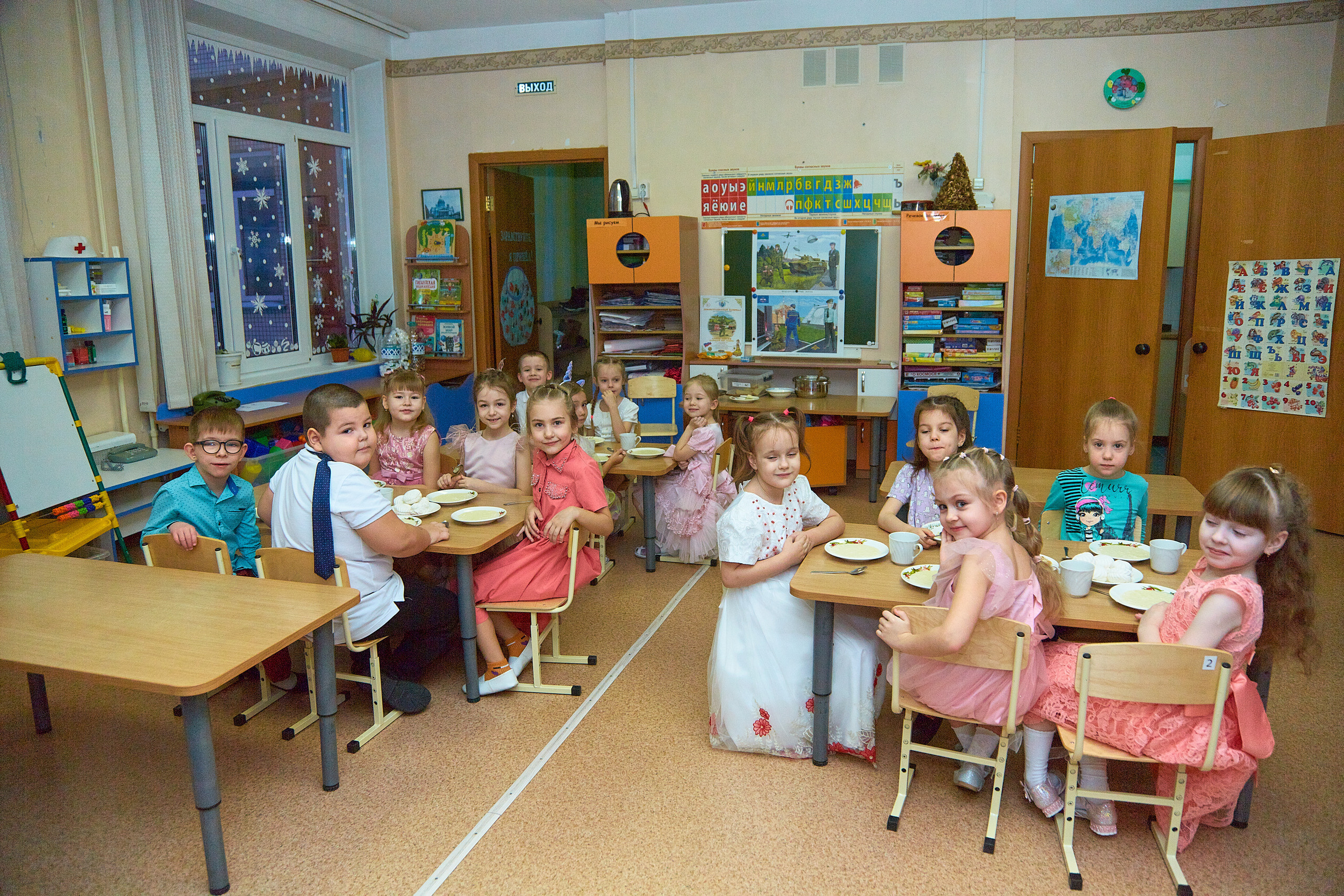 Отзывы о работе фотографа для школы и детского сада в Новосибирске. Выпускной альбом Новосибирск