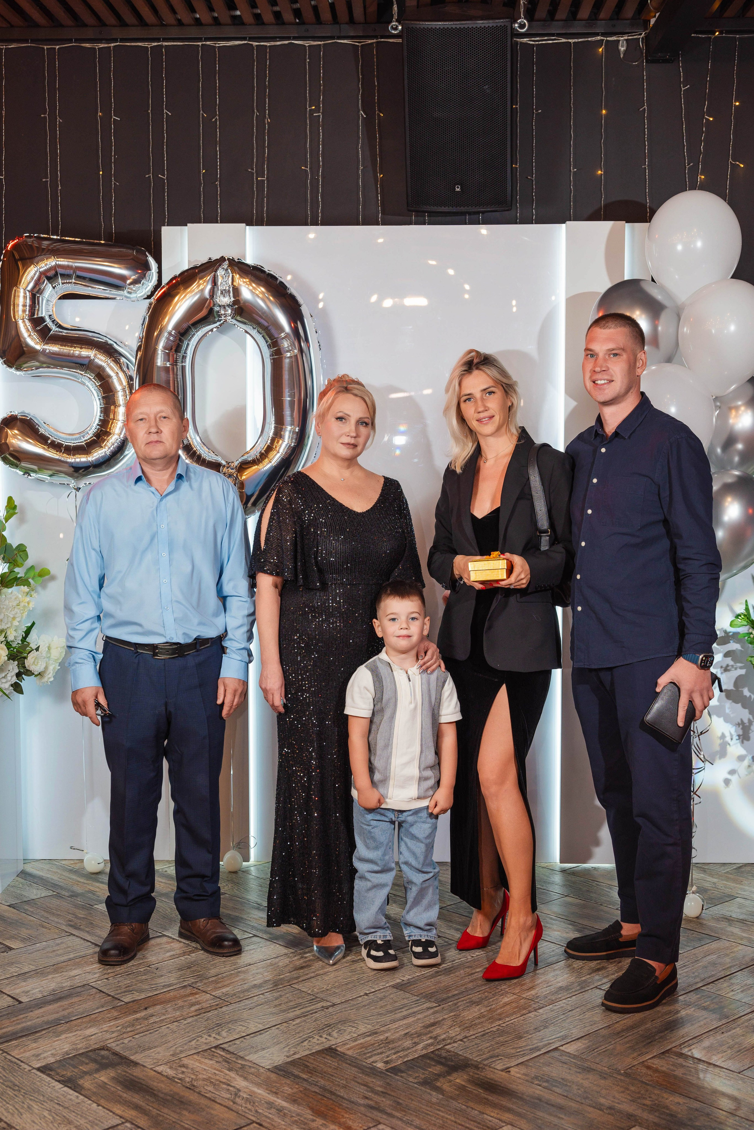 11.11.2024 Елена. Меня зовут Михайлов Сергей, занимаюсь фото и видео г. Чебоксарах