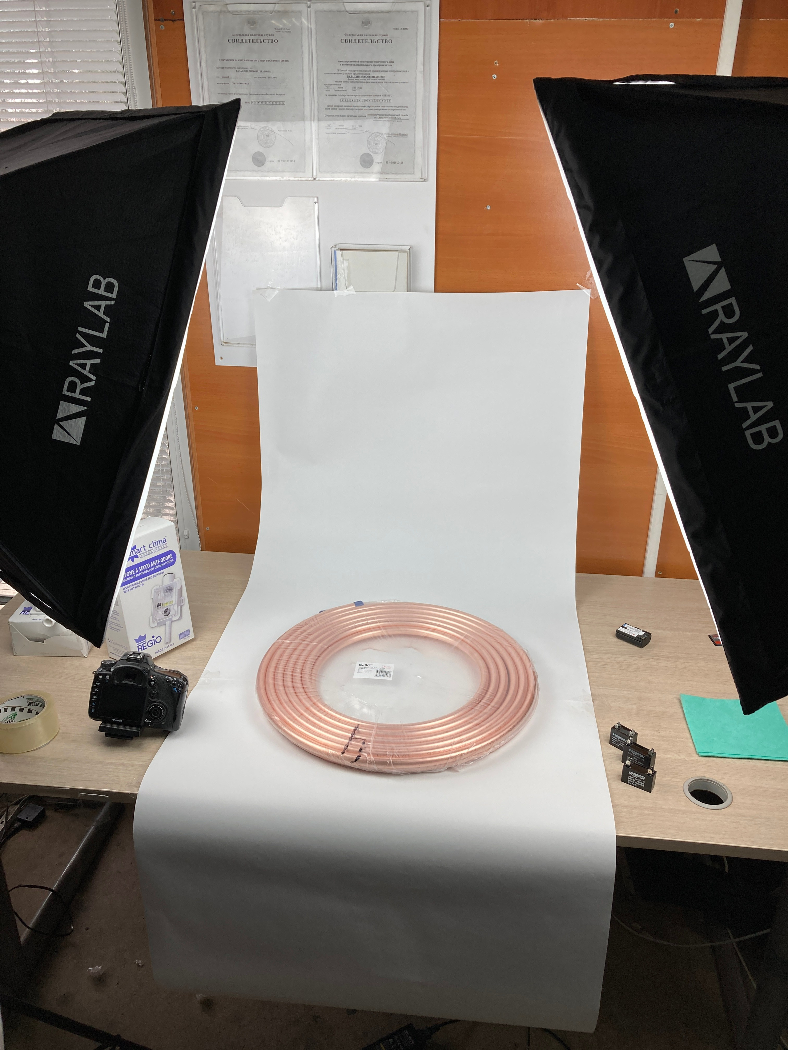 Backstage. Предметный фотограф в Симферополе Антон Катунин