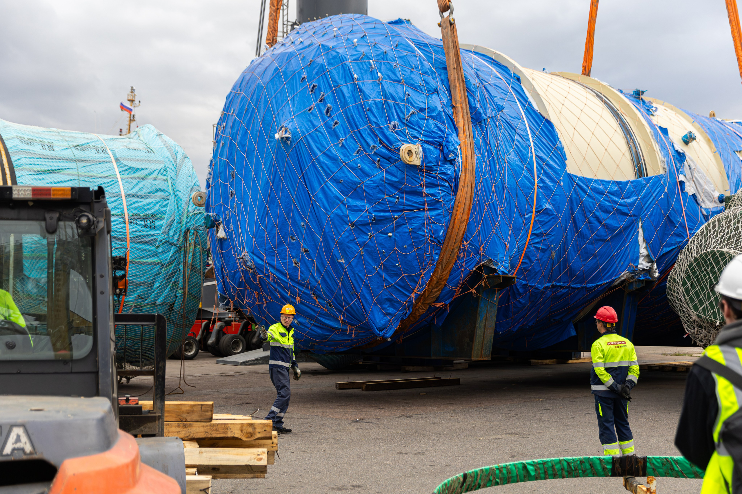 Разгрузка в порту. Снимаю съемки