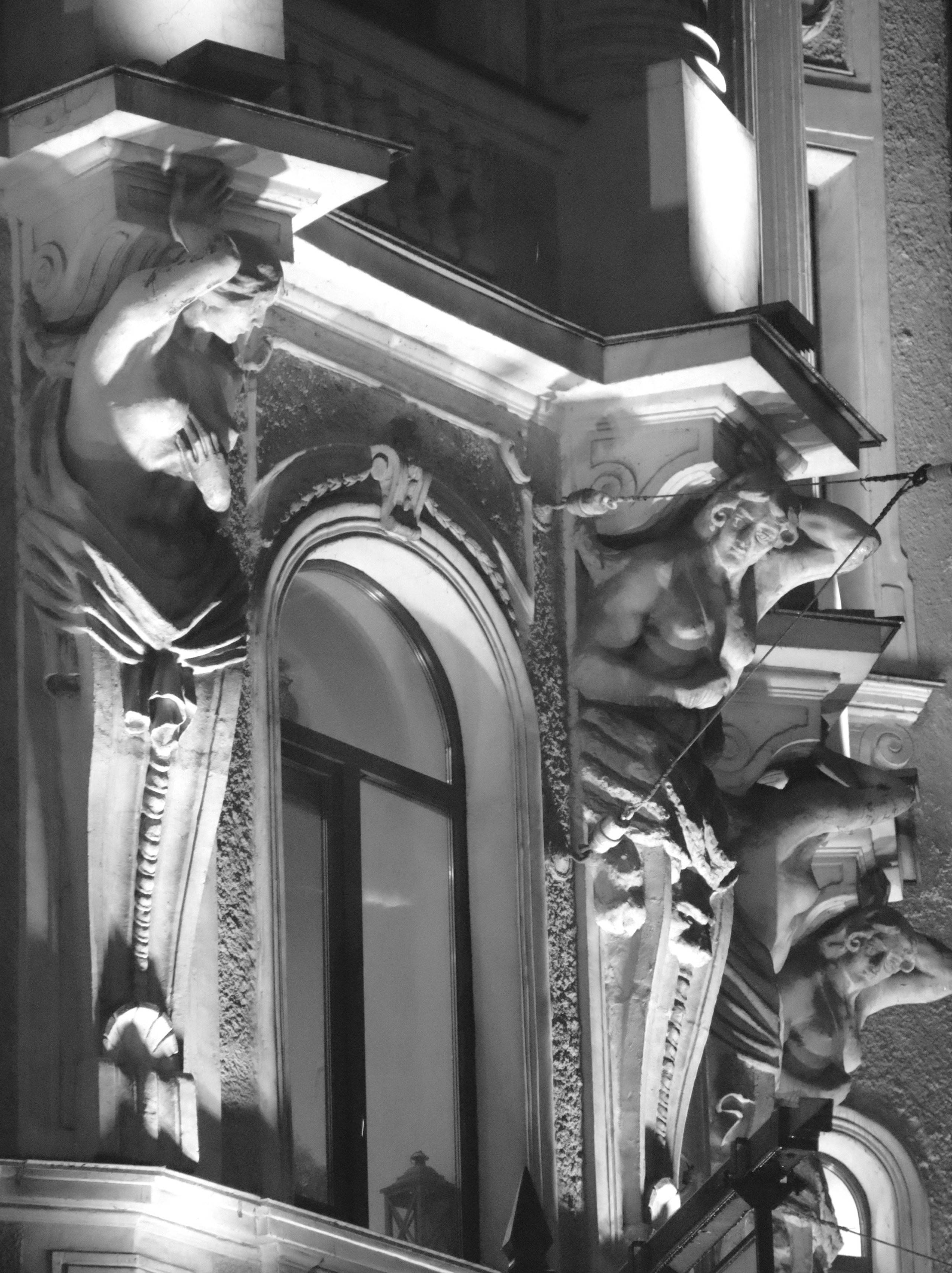 Атланты, кариатиды и т. д. Главная