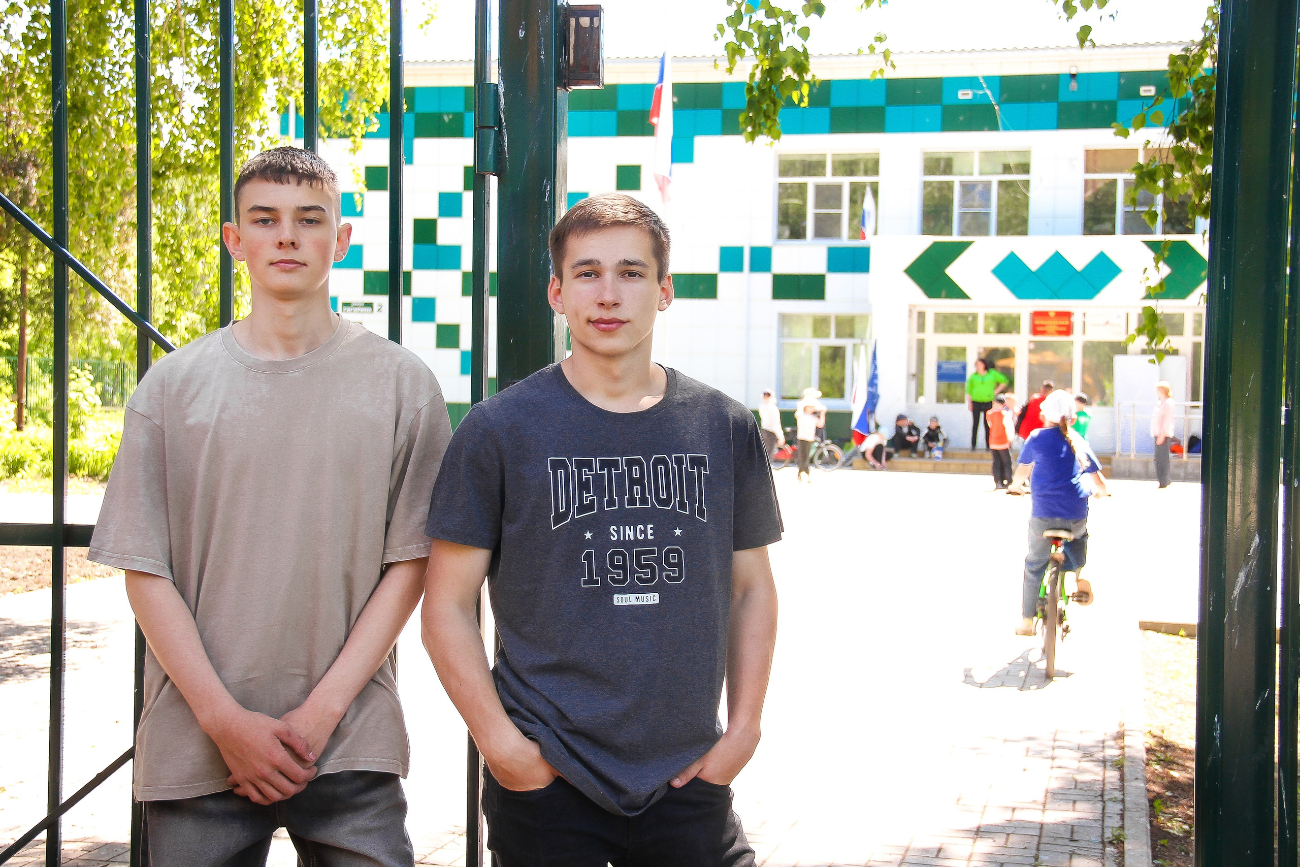 9-11 классы СЪЁМКИ ВЫПУСКНЫХ И ПОСЛЕДНИХ ЗВОНКОВ. Выпускные альбомы для школ и Детских садов в Барнауле /Выпускные/Свадебные/Детские/Семейные и др. виды съёмок /Фотограф Вера Валейко