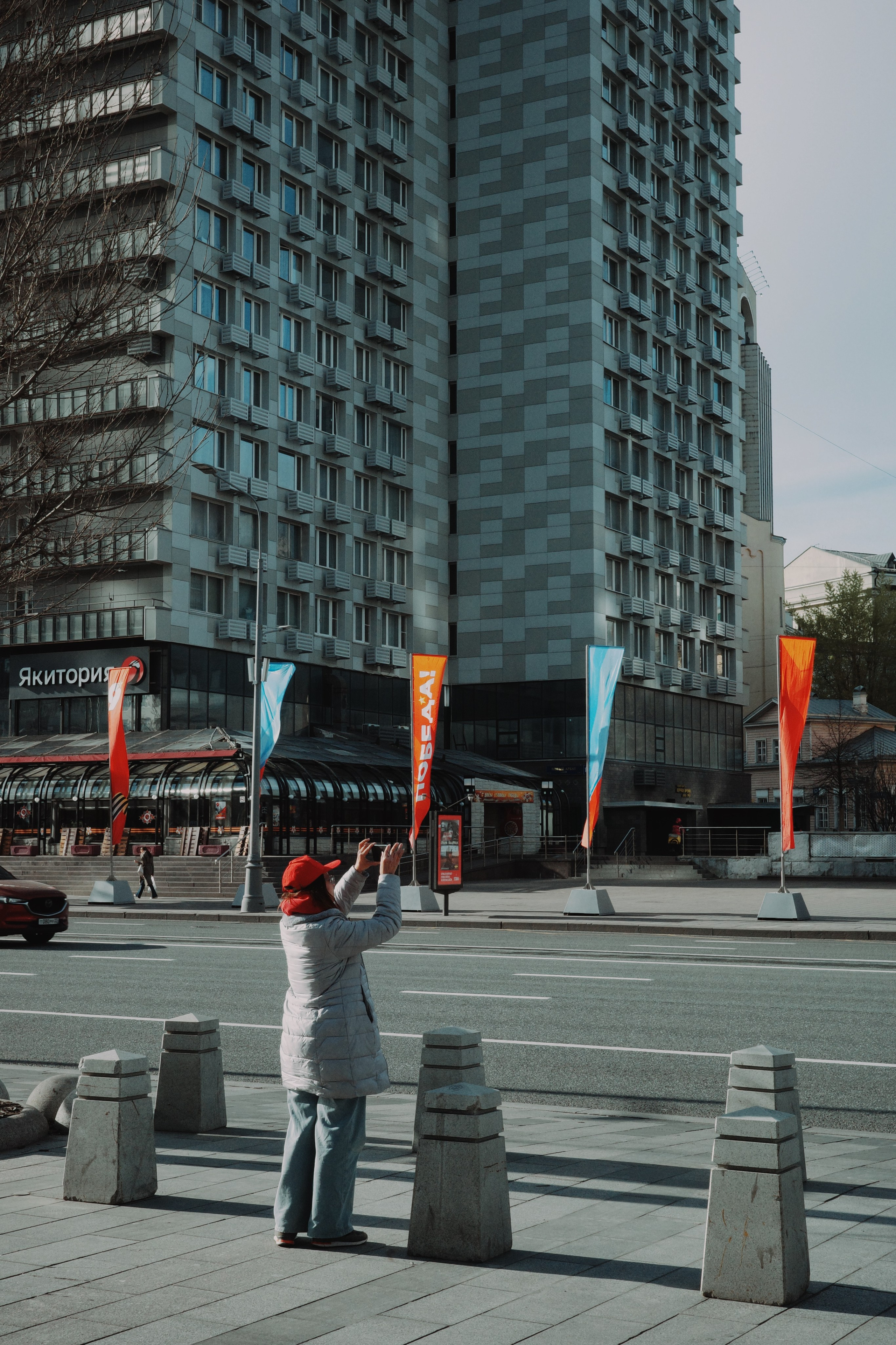 #47: Арбат / апрель 2026. Проект «Фотокладовка»: блог уличной фотографии в формате street photo