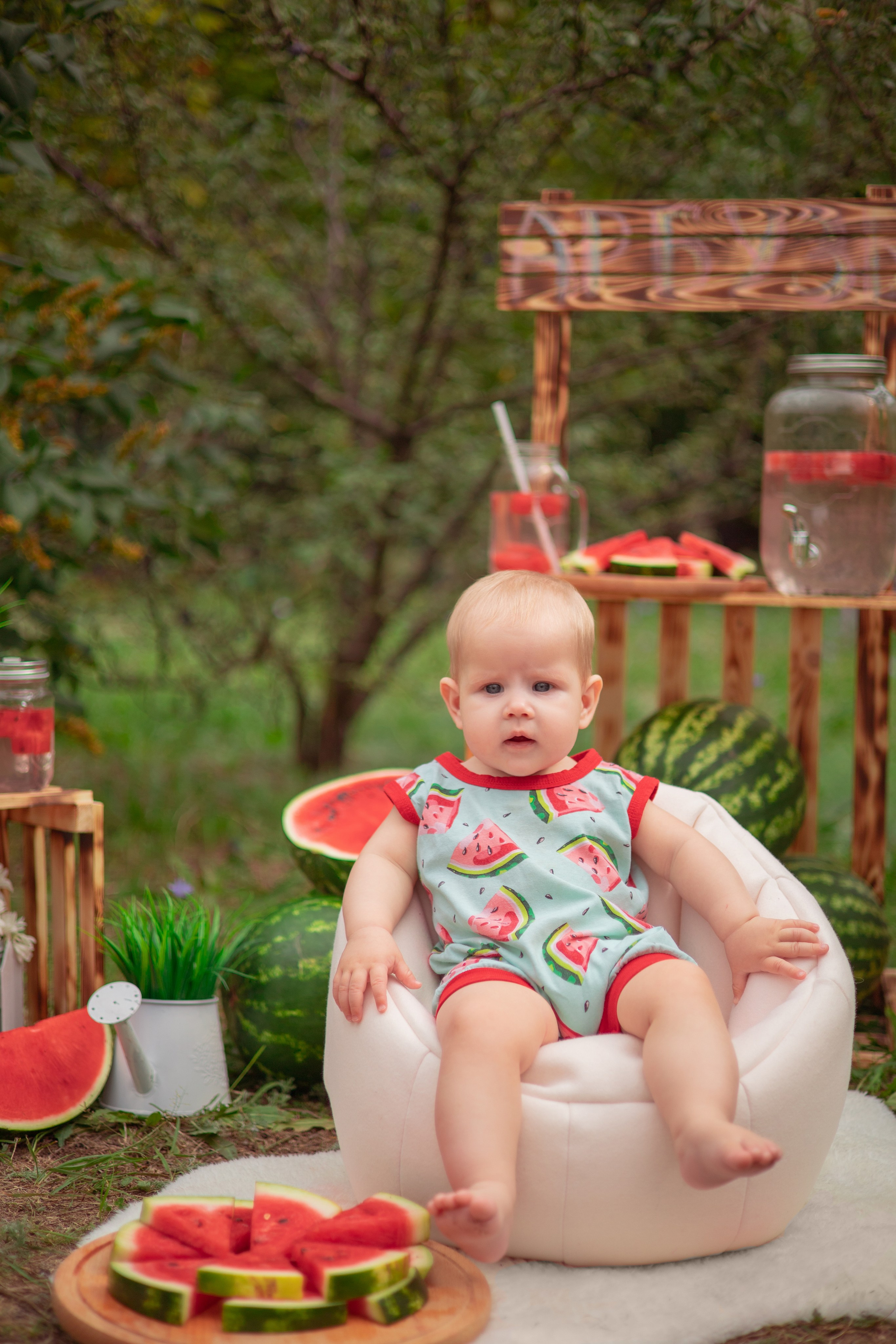 Тимофей и Даша арбузы. Семейный и детский фотограф в Михайловке Татьяна Лестьева