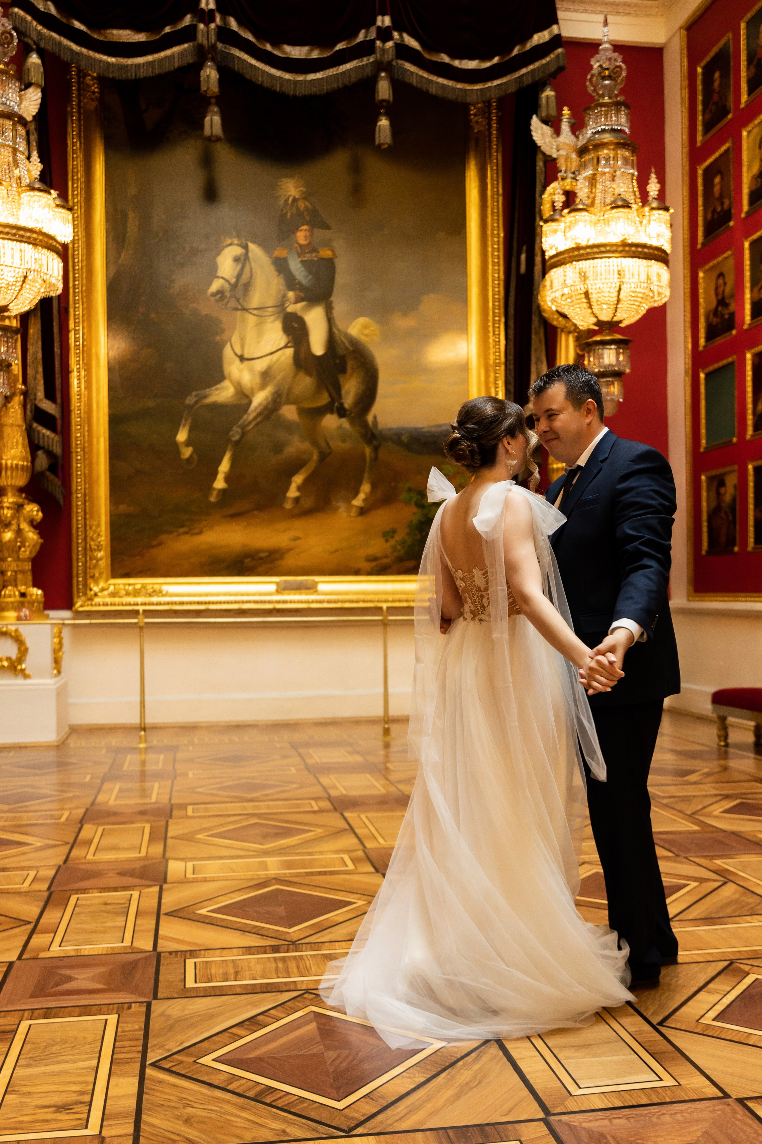 Свадебная фотосессия в Эрмитаже. Семейный и свадебный фотограф в Санкт-Петербурге Татьяна Швыкова
