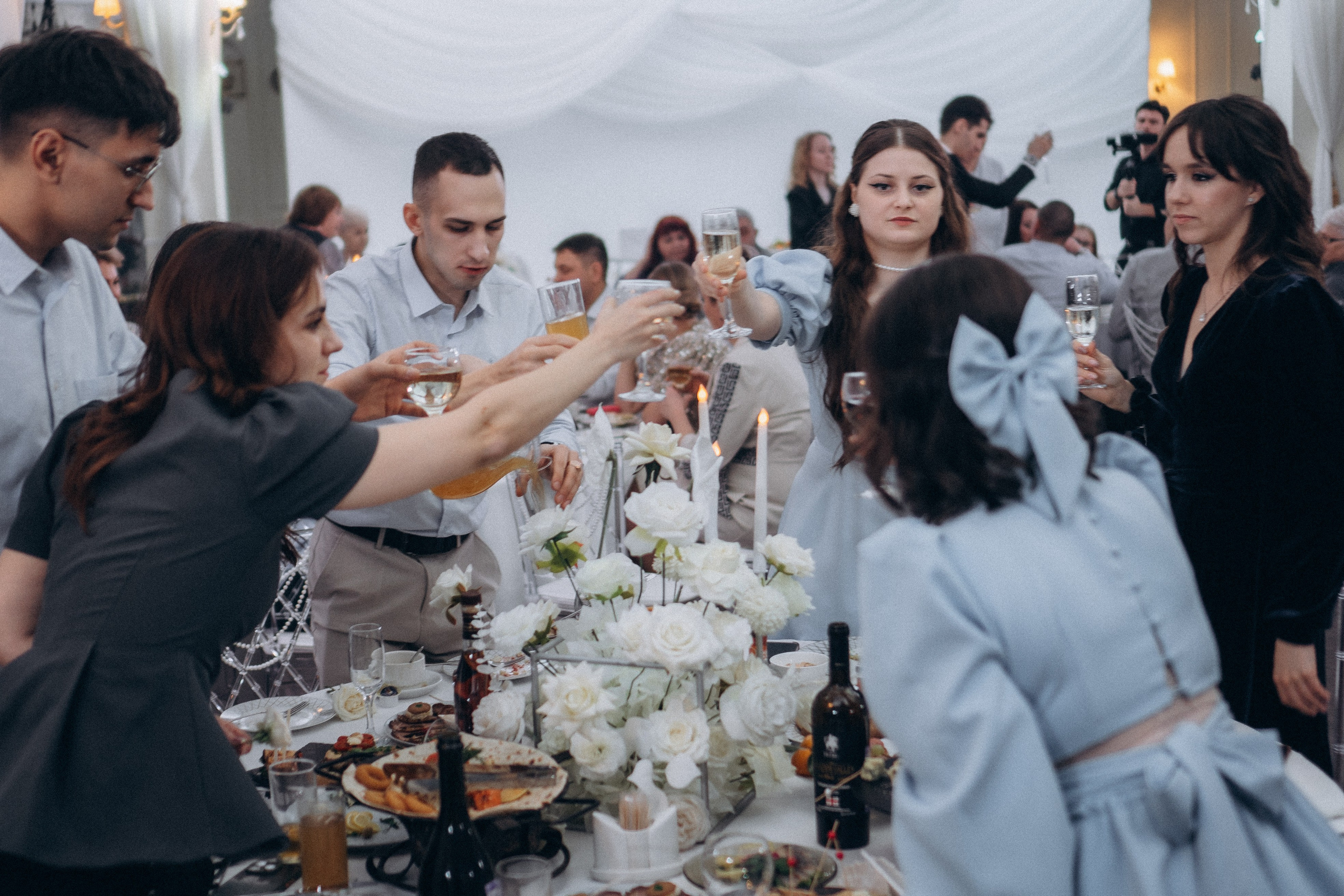 СВАДЕБНАЯ СЬЕМКА СБОРОВ В ОТЕЛЕ И ВЫЕЗД НА ЦЕРЕМОНИЮ (СНЯТО В СИБИРЕ В НИЖНЕВАРТОВСКЕ). Профессиональный фотограф, Санкт-Петербург — Виктория Богомолова