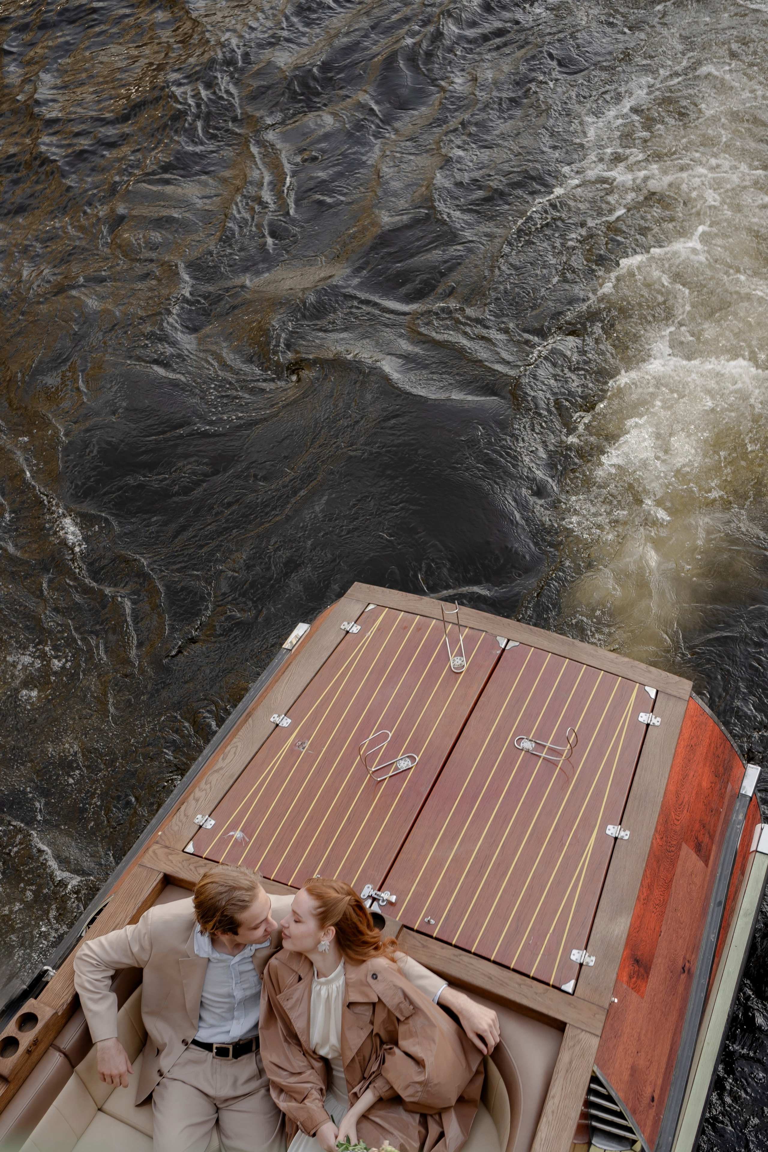 СВАДЕНБНАЯ СЬЕМКА НА КАТЕРЕ ПО КАНАЛАМ САНКТ-ПЕТЕРБУРГА И В АКВАТОРИИ НЕВЫ. Профессиональный фотограф, Санкт-Петербург — Виктория Богомолова