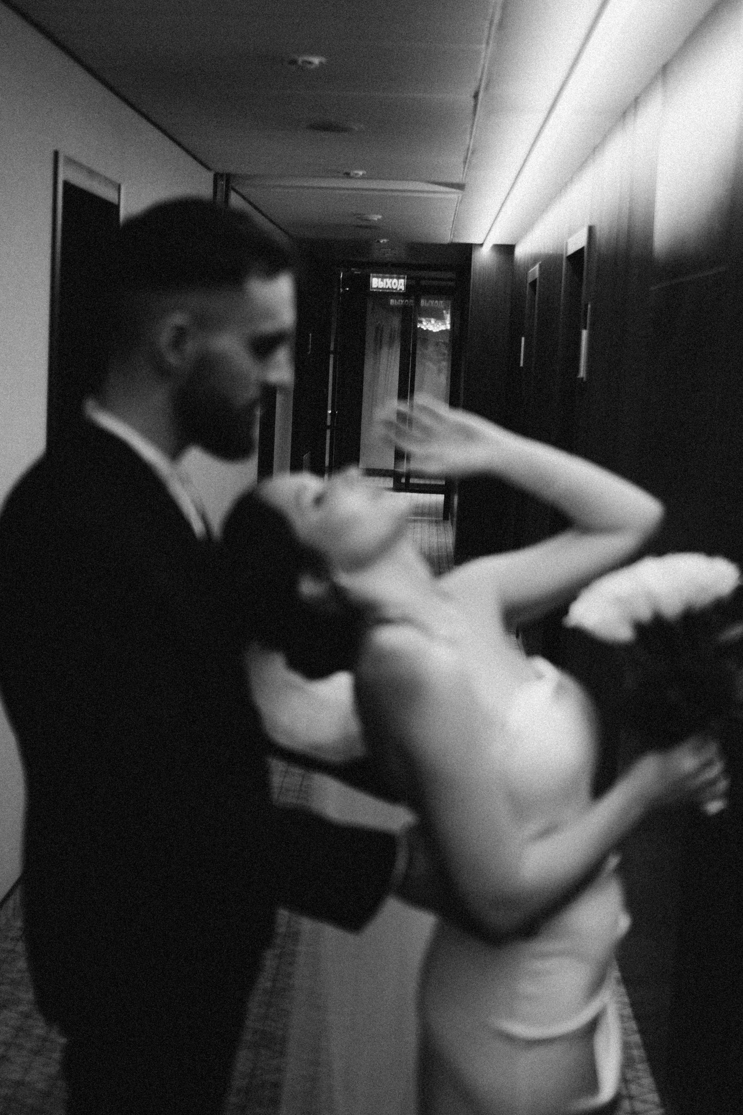 СВАДЕБНАЯ СЬЕМКА СБОРОВ ЖЕНИХА И НЕВЕСТЫ В ОТЕЛЕ И ТАКЖЕ ФОТОСЕССИИЯ В ОТЕЛЕЕ МЕГАПОЛИС БРЯНСК. Профессиональный фотограф, Санкт-Петербург — Виктория Богомолова