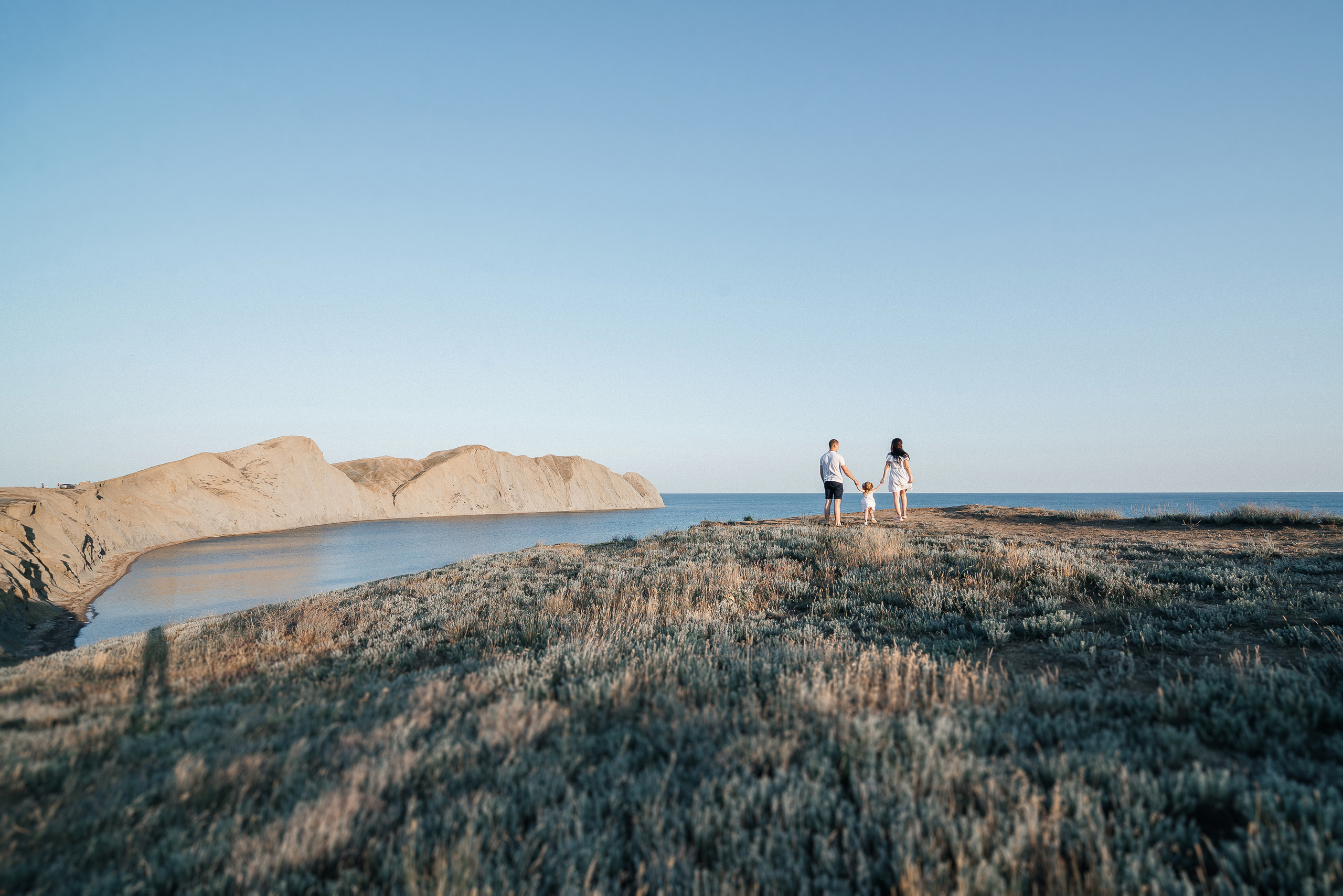 Кира с мамой и папой :)