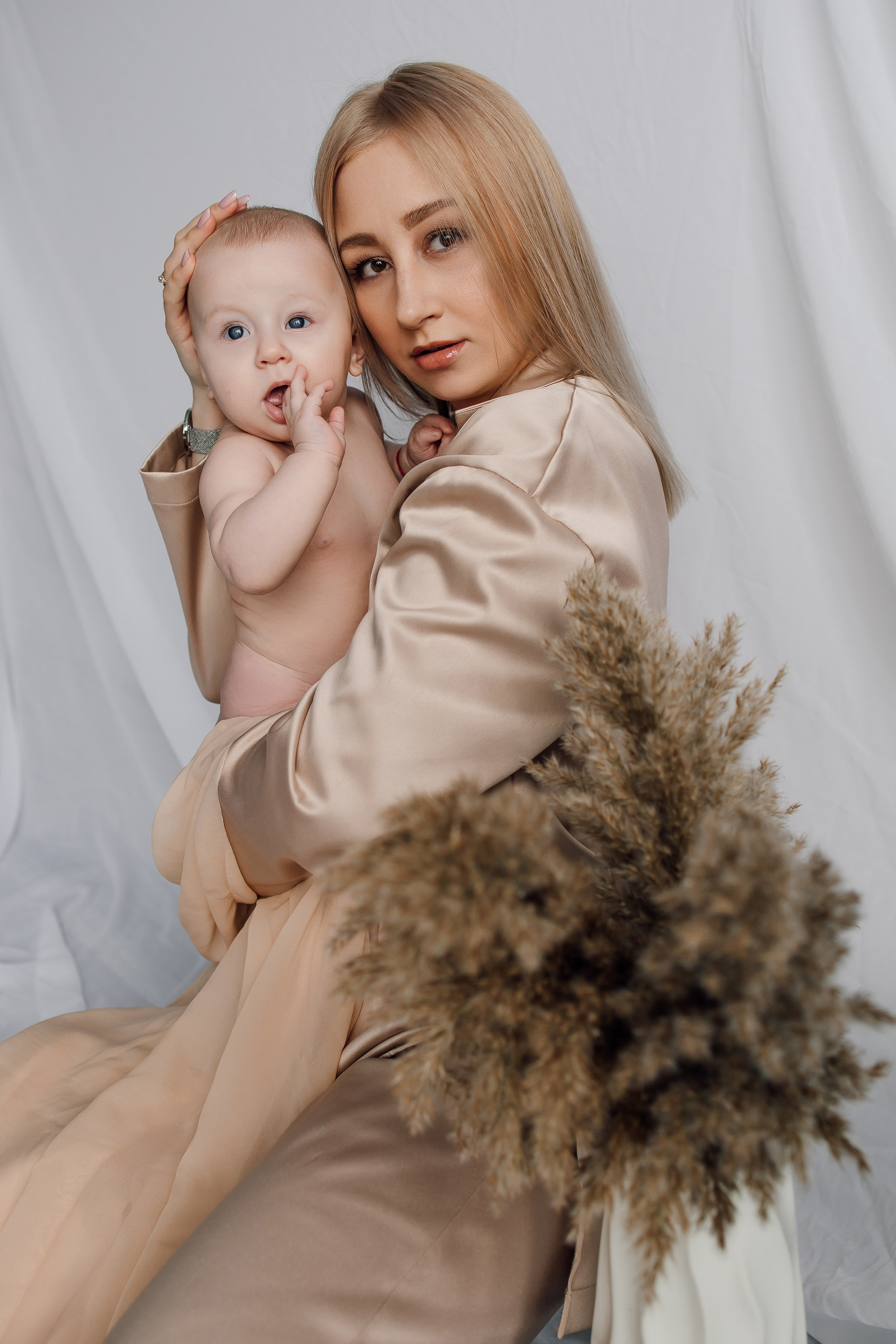 Настя, Саша и малышка