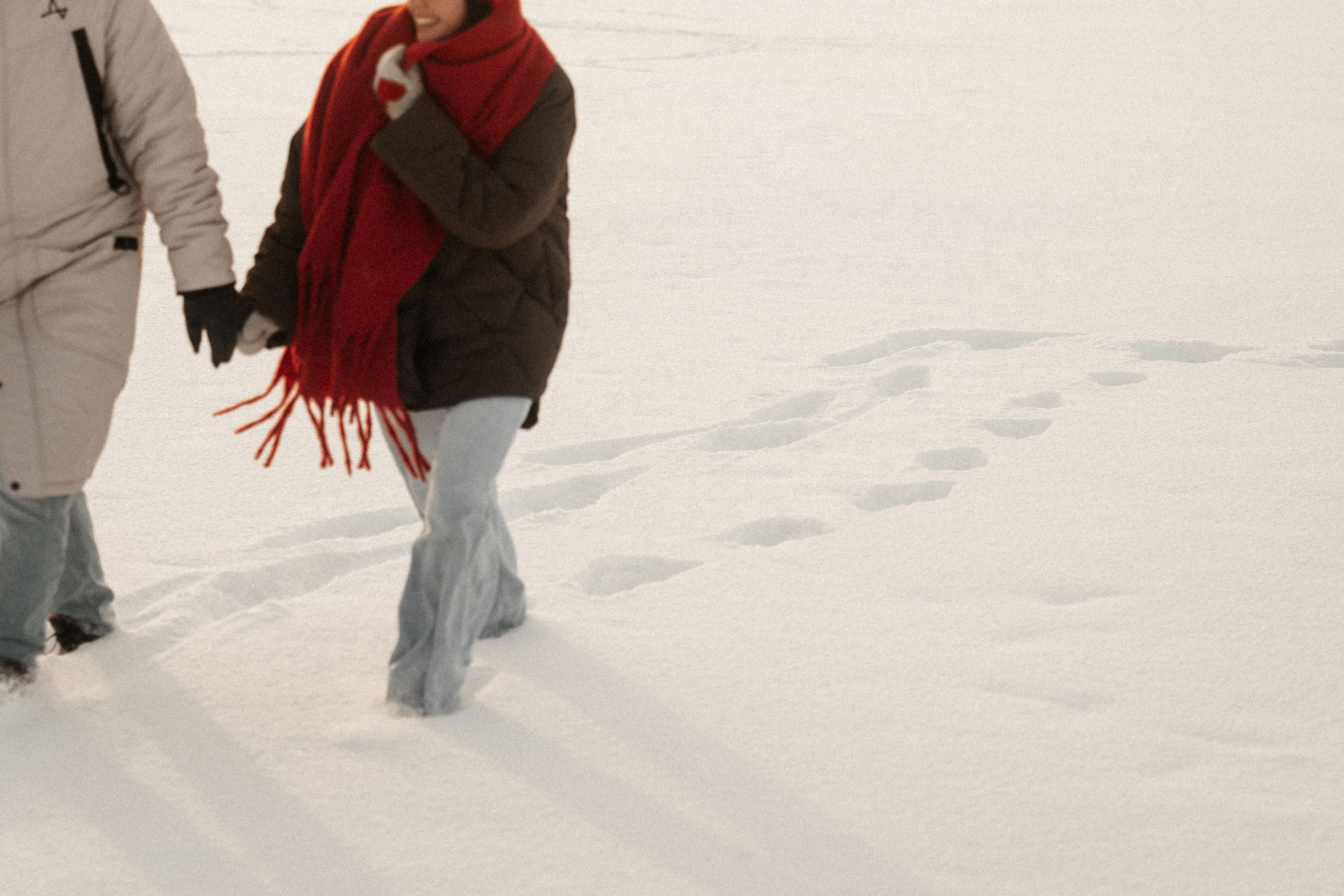 [our pulses aligned…]. Фотограф в Архангельске