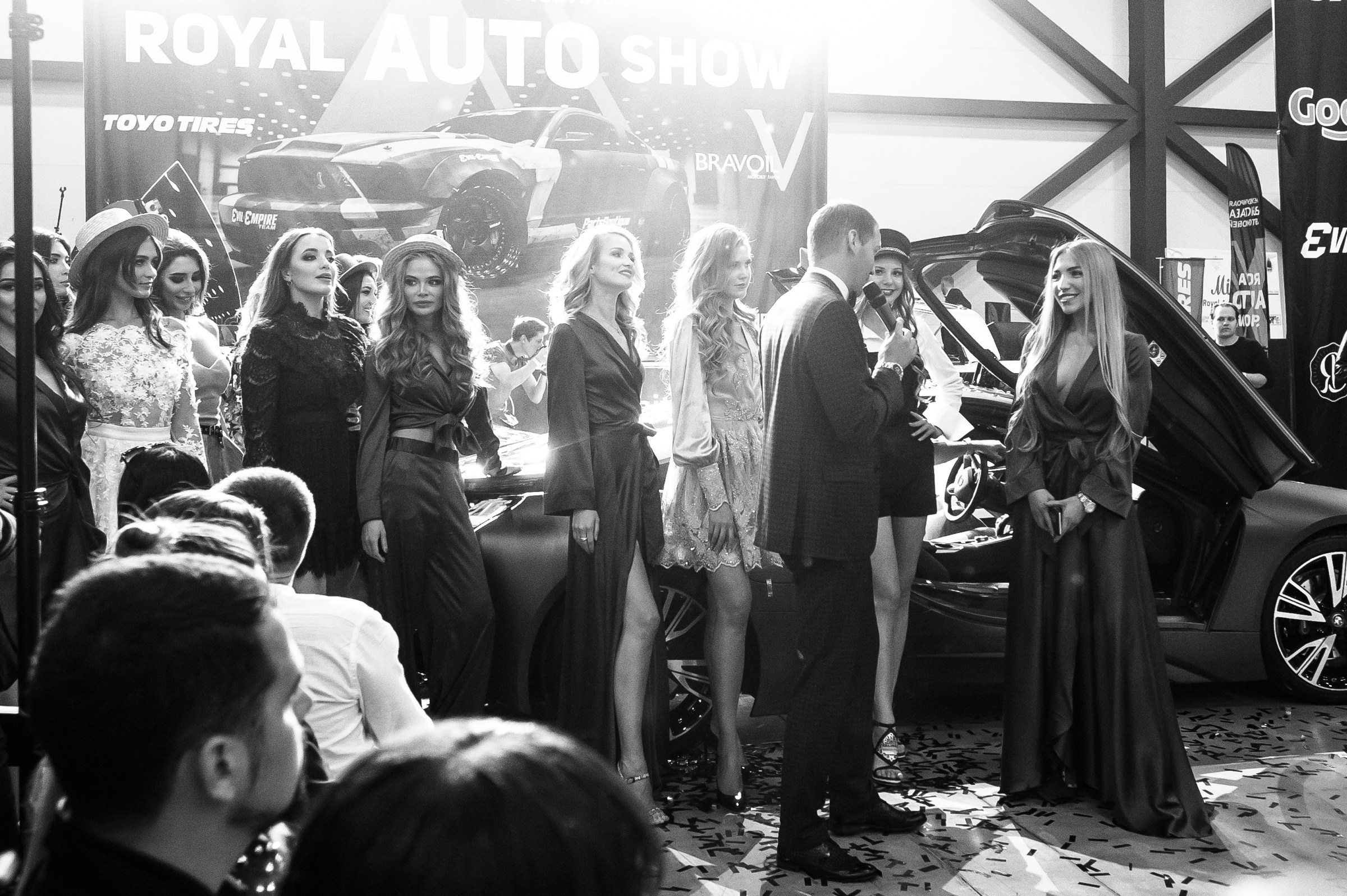 Алёна Дементьева — показ на Royal Auto Show. Репортажный фотограф в Санкт-Петербурге — Эдуард Фазлетдинов