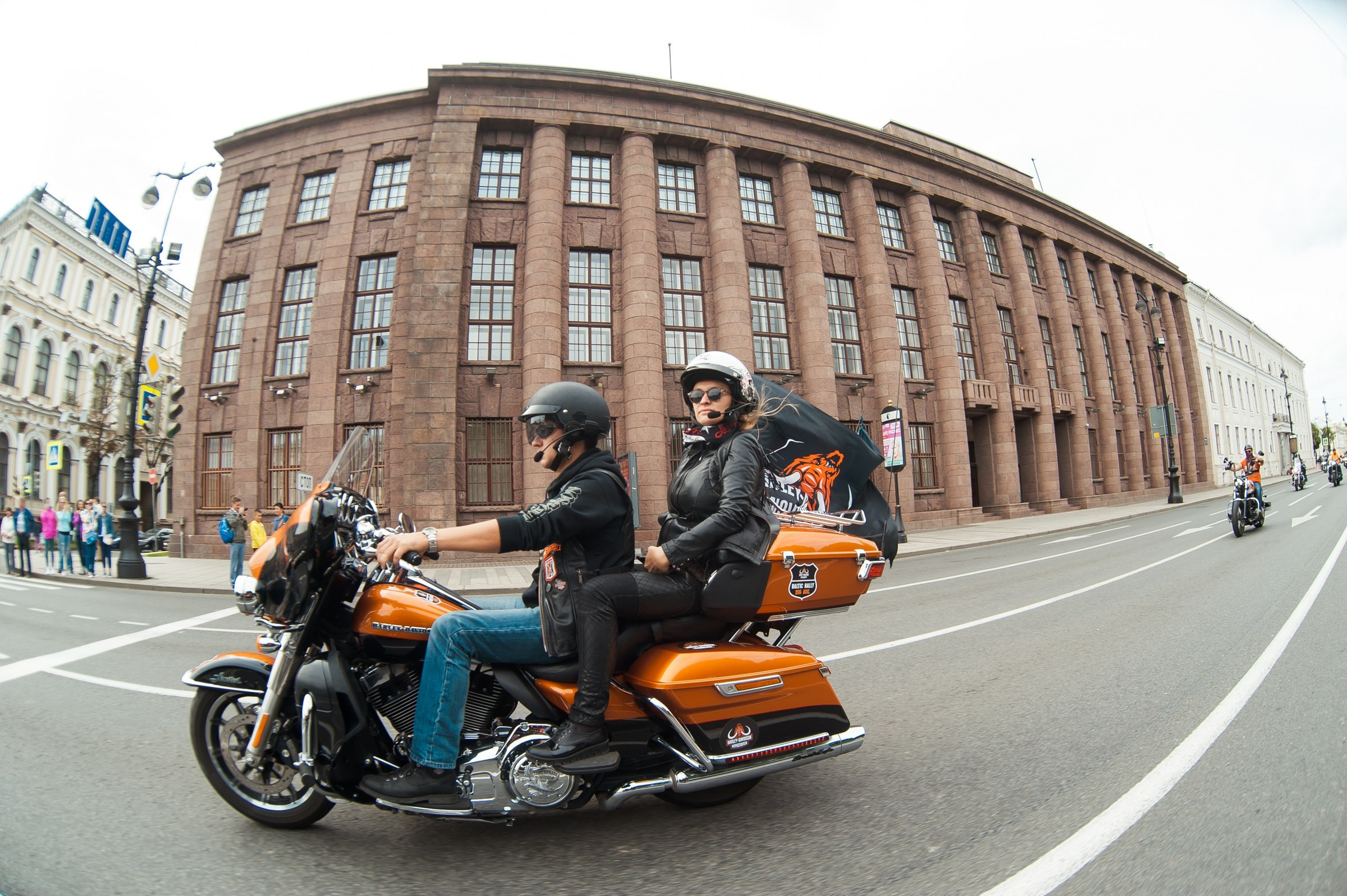 Harley-Davidson — мотопарад в Петербурге. Репортажный фотограф в Санкт-Петербурге — Эдуард Фазлетдинов
