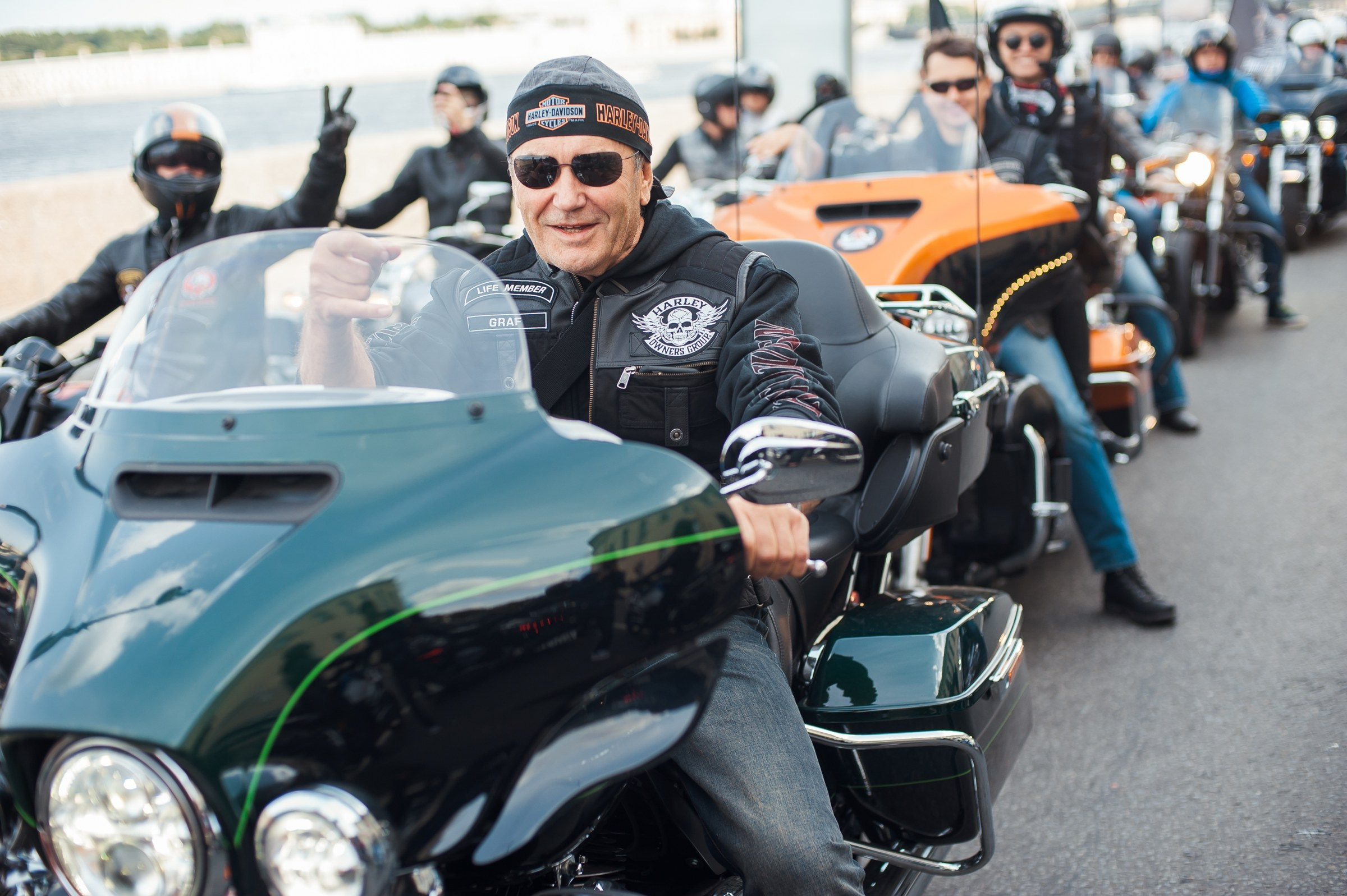 Harley-Davidson — мотопарад в Петербурге. Репортажный фотограф в Санкт-Петербурге — Эдуард Фазлетдинов