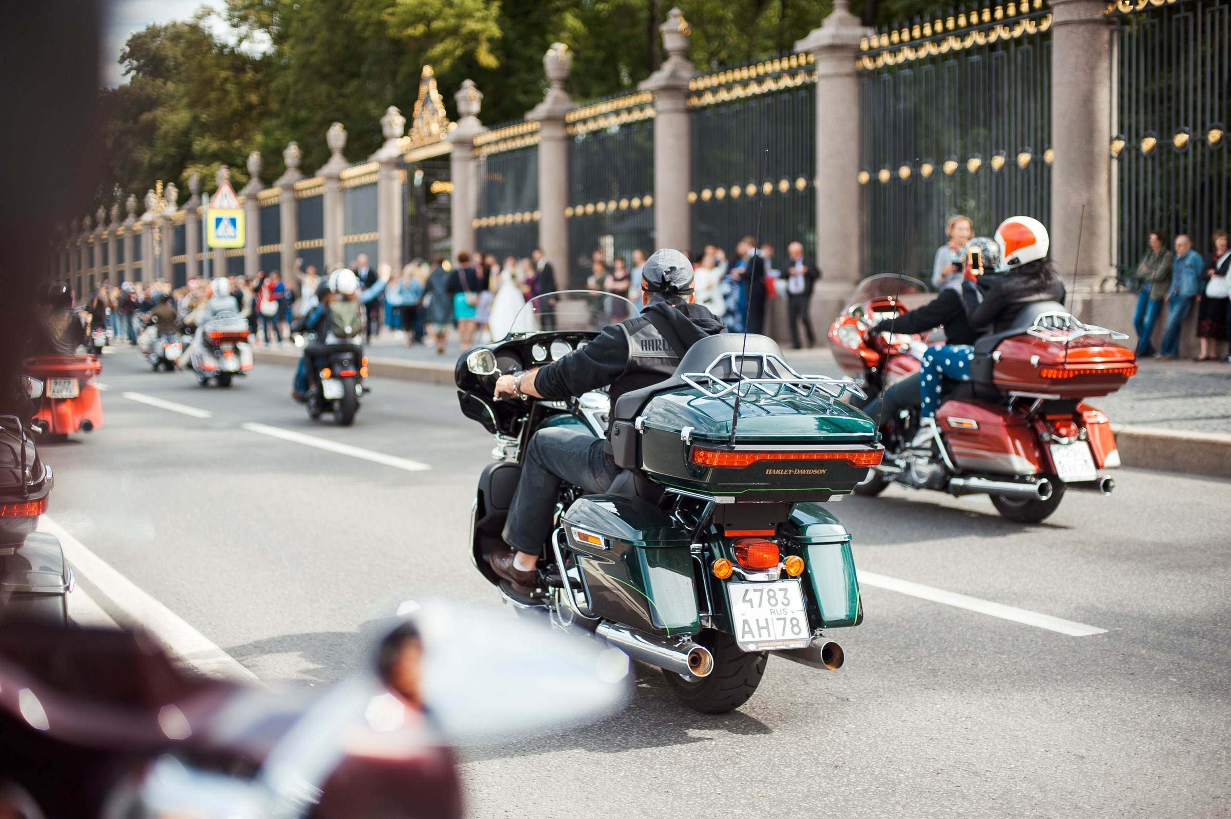 Harley-Davidson — мотопарад в Петербурге. Репортажный фотограф в Санкт-Петербурге — Эдуард Фазлетдинов