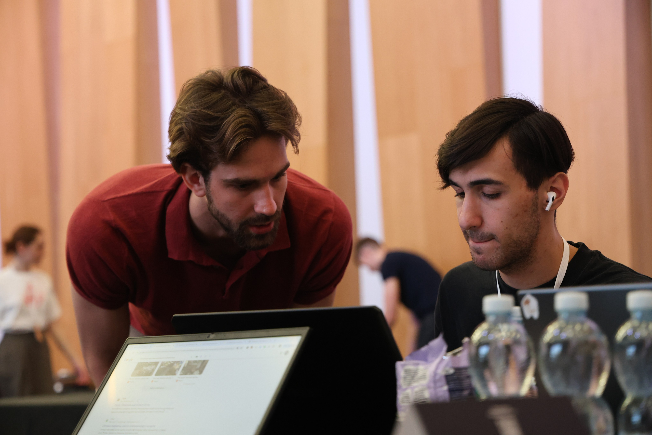 «LeaderUp» Case-championship. Aleksandr Rasskazchikov — Photographer