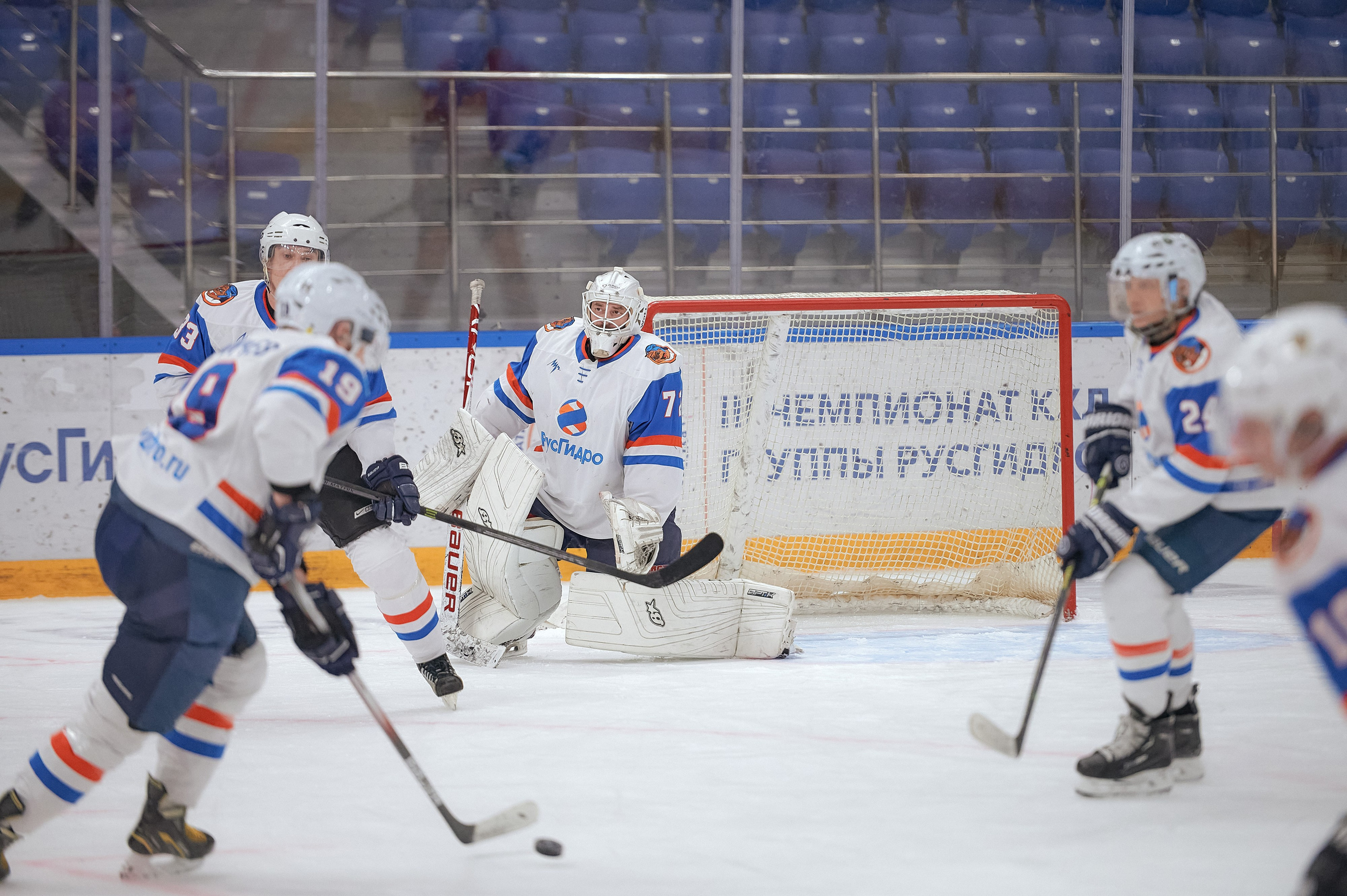 Портфолио репортажной фотосъёмки: Кристалл арена — Хоккей — РусГидро. Фотограф Яковлев Роман — Красноярск