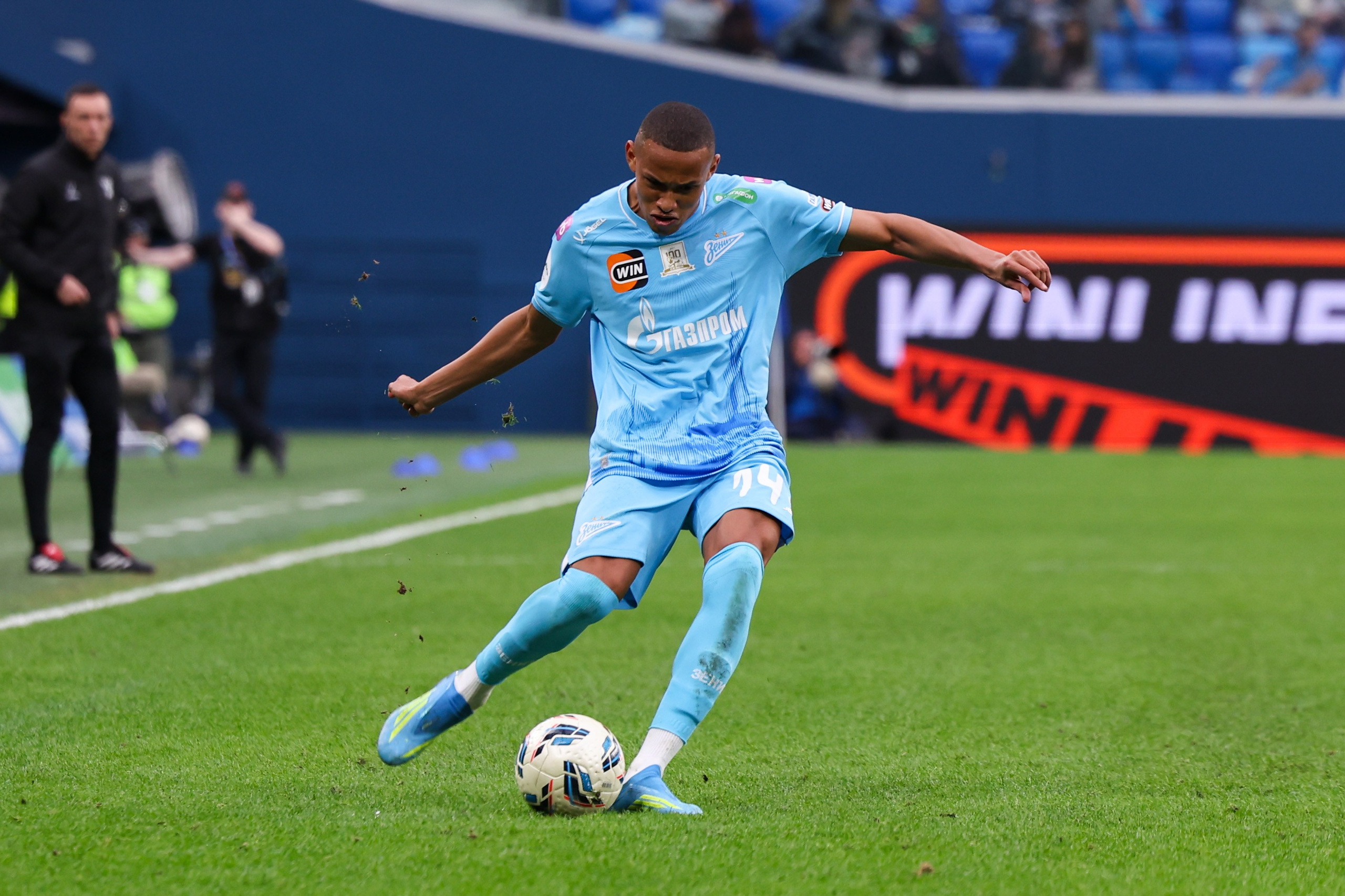 ФК «Зенит» — ФК «Крылья советов». Спортивный и репортажный фотограф Антон Тереханов