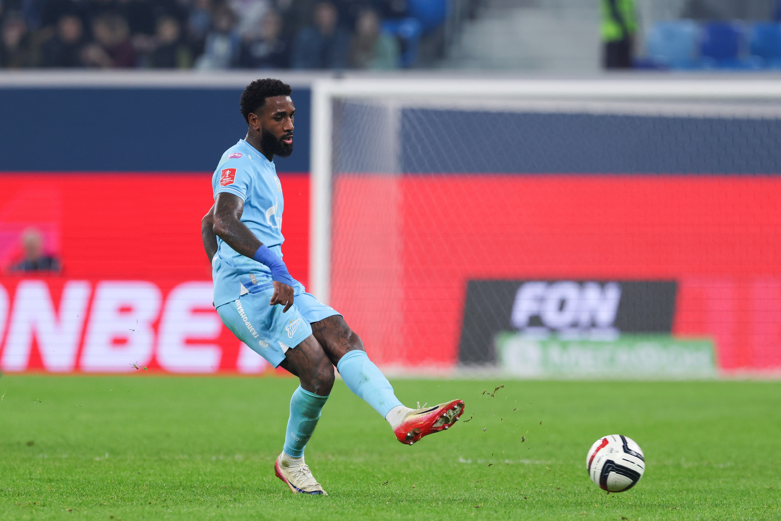 ФК «Зенит — ФК «Динамо» Москва 05.11.2025. Спортивный и репортажный фотограф Антон Тереханов