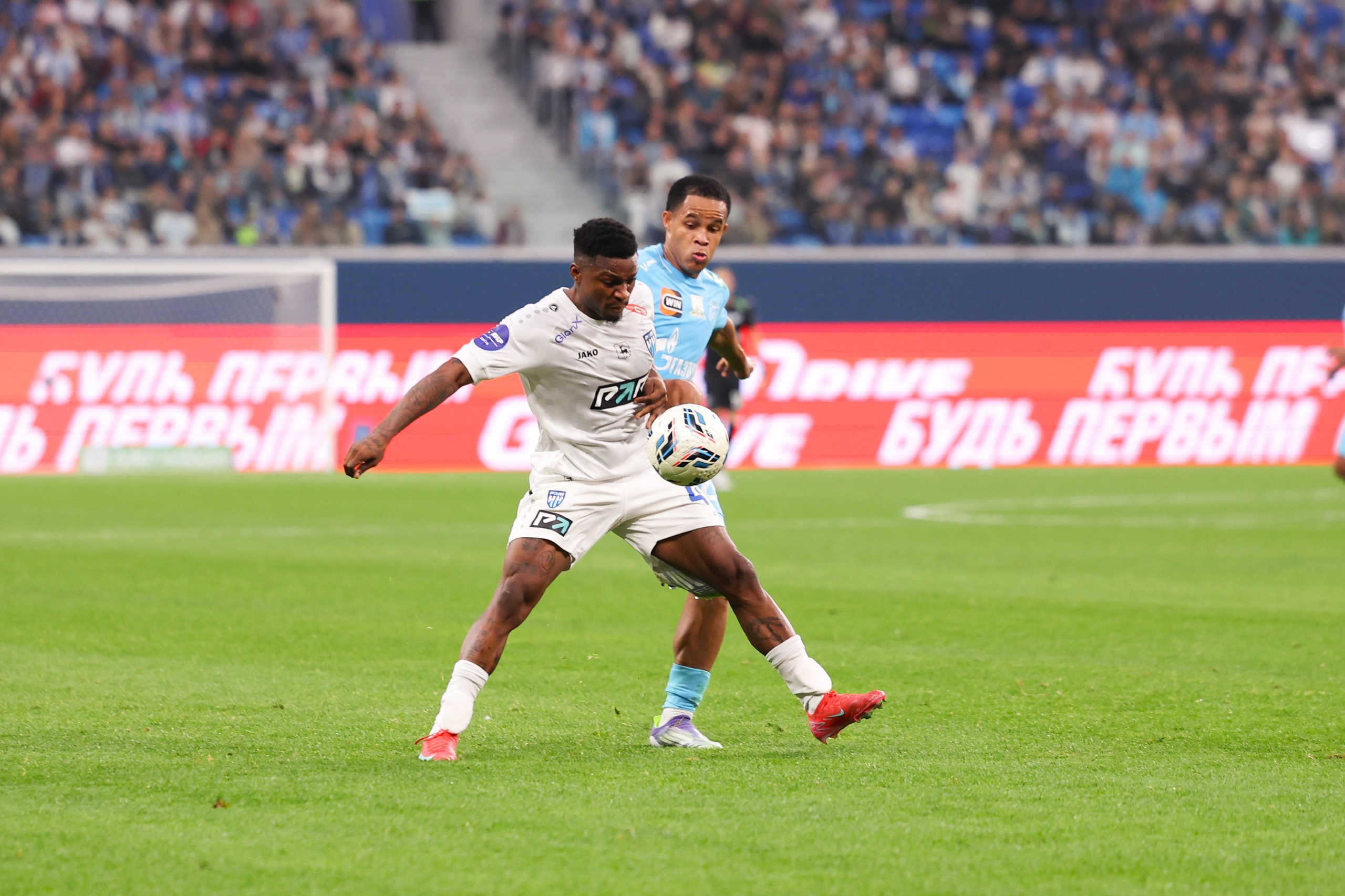 ФК «Зенит» — ФК «Пари НН» 30.08.2025. Спортивный и репортажный фотограф Антон Тереханов